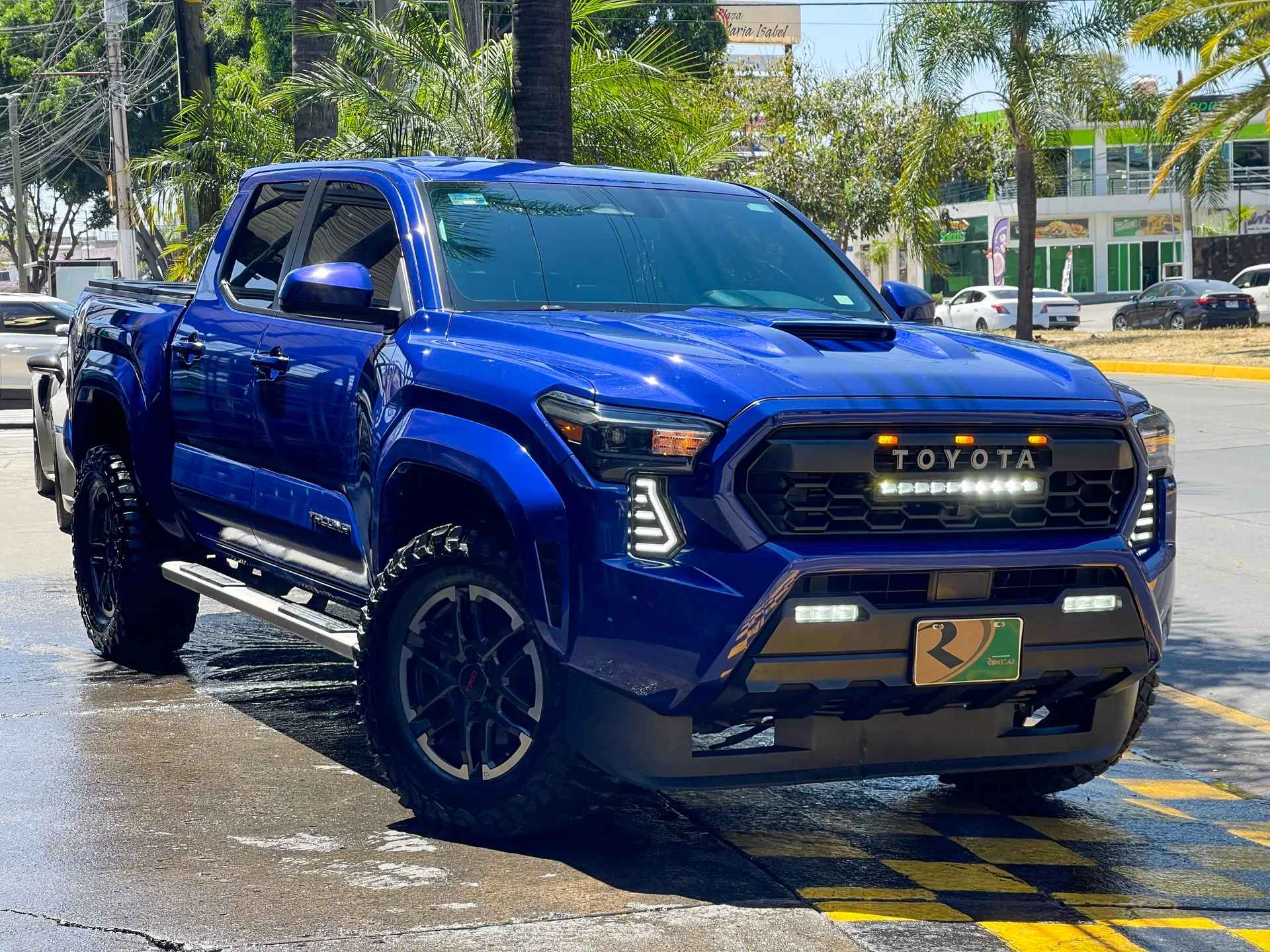 Car image 2