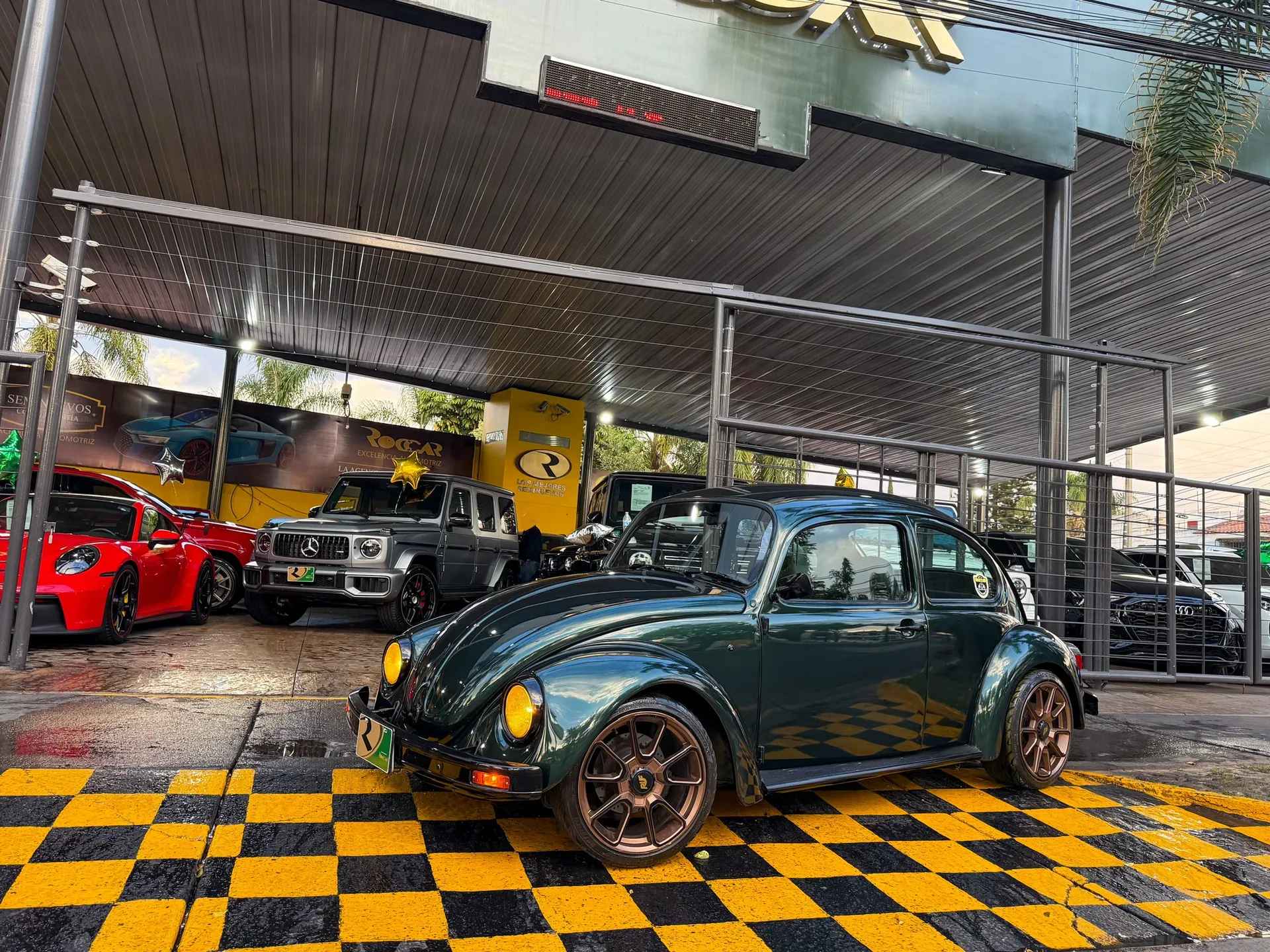 Car image 1