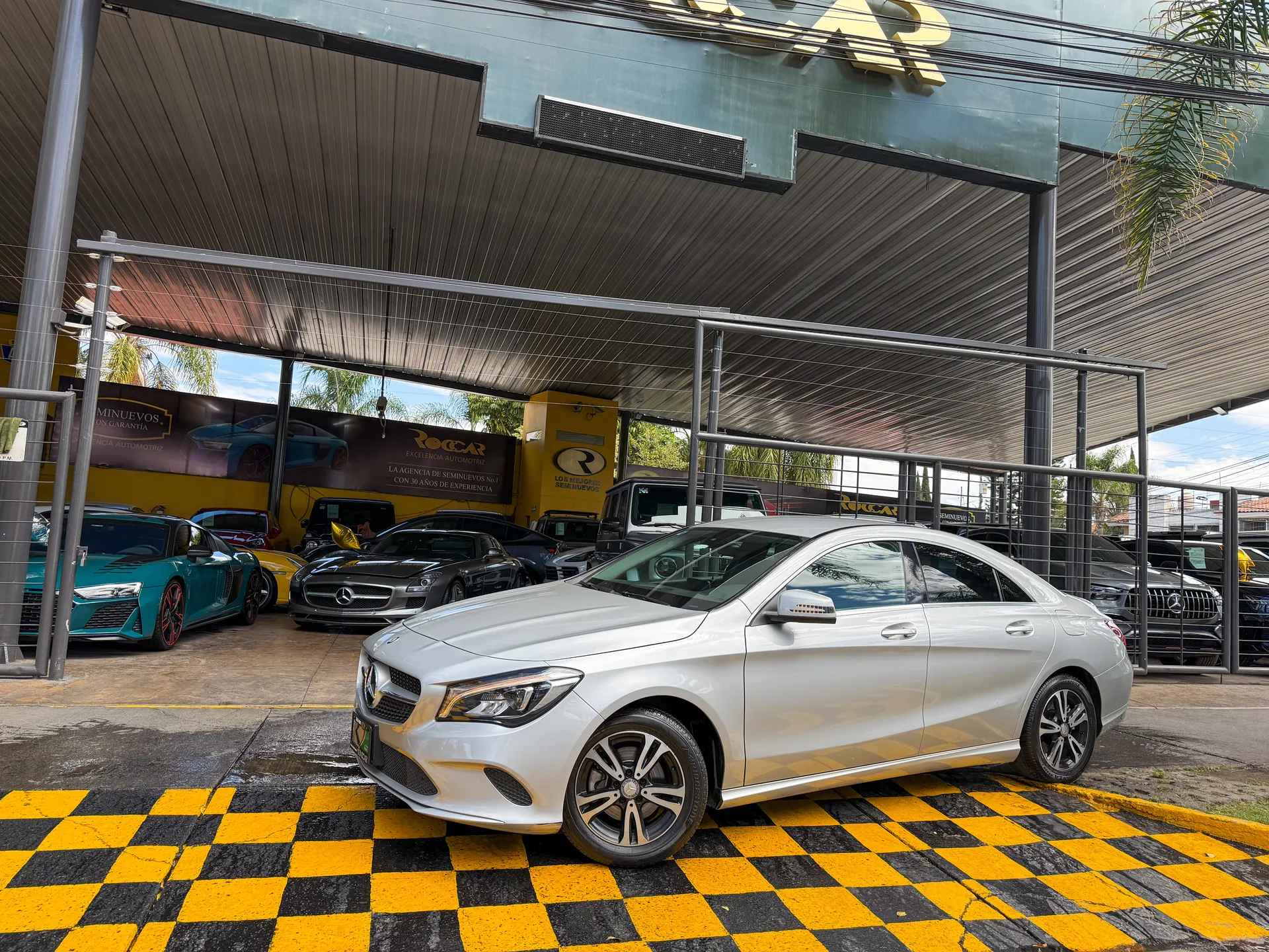 Car image 1