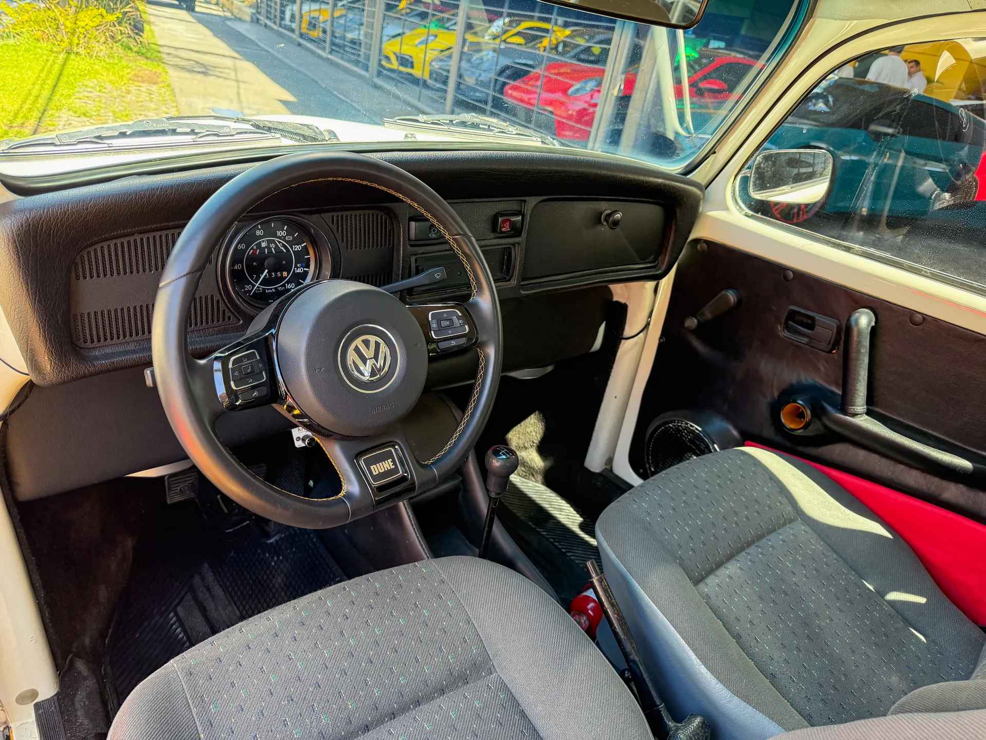 Car image 9