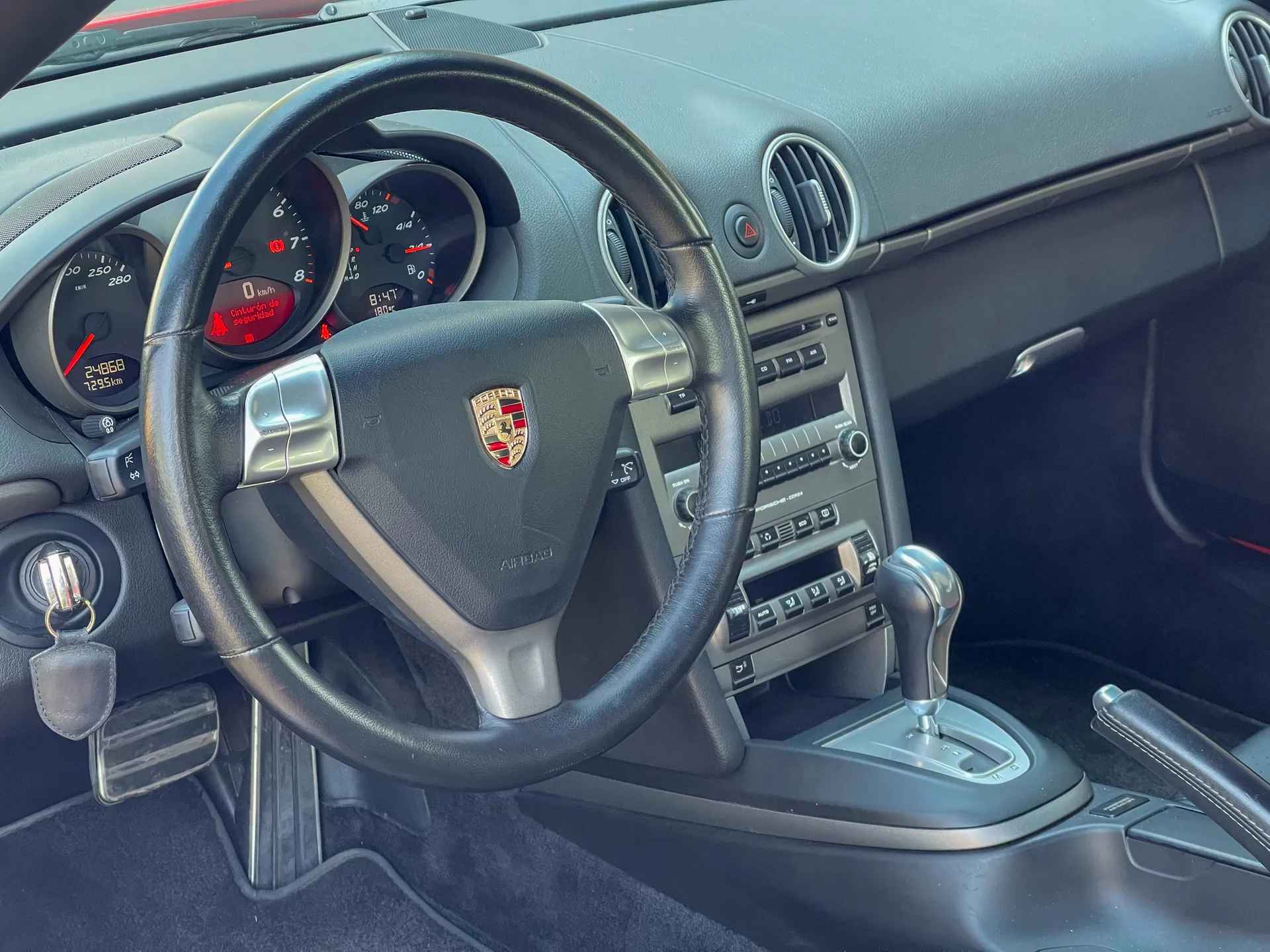 Car image 9