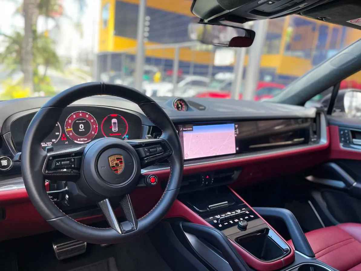 Car image 5