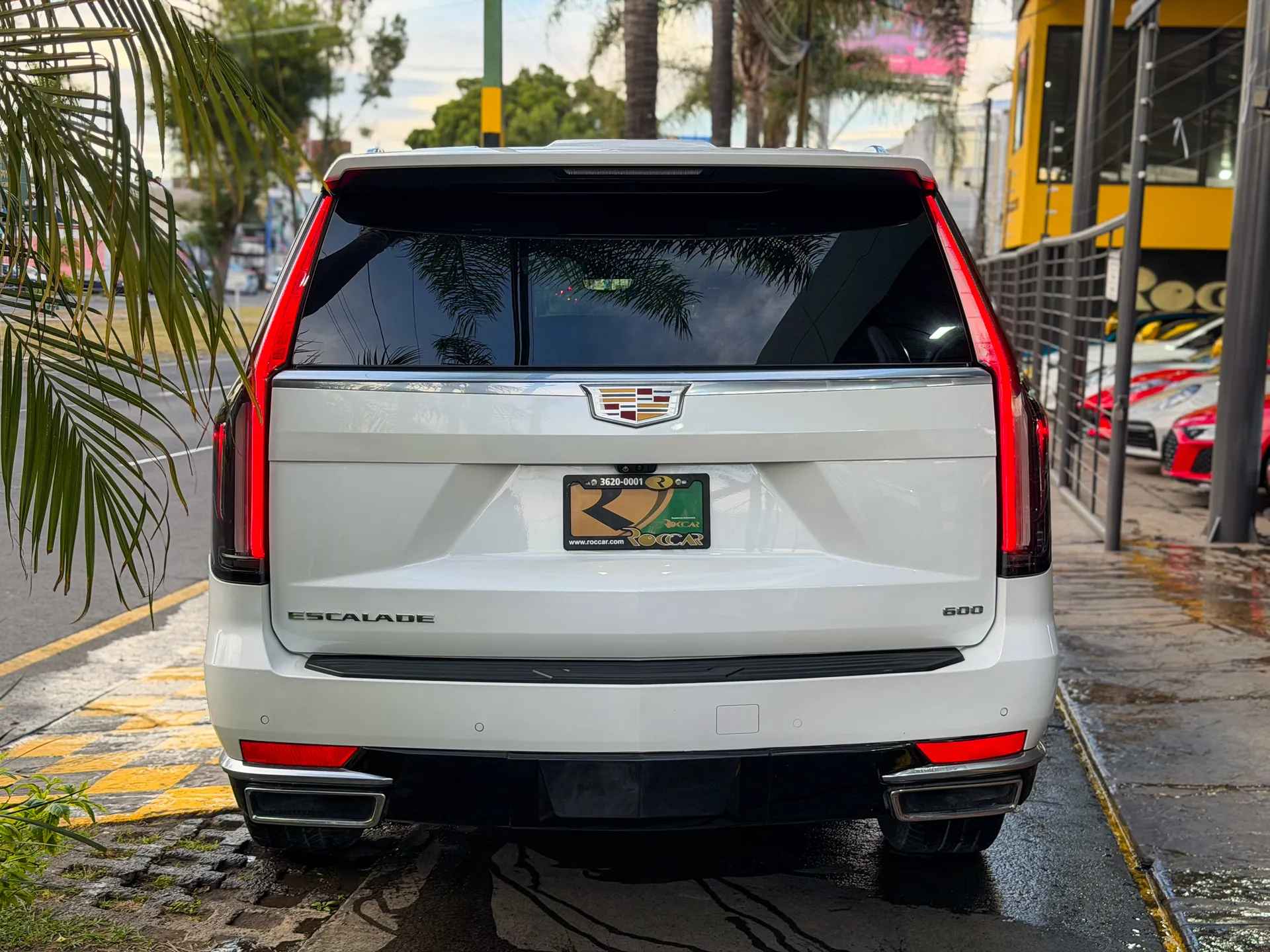 Car image 8