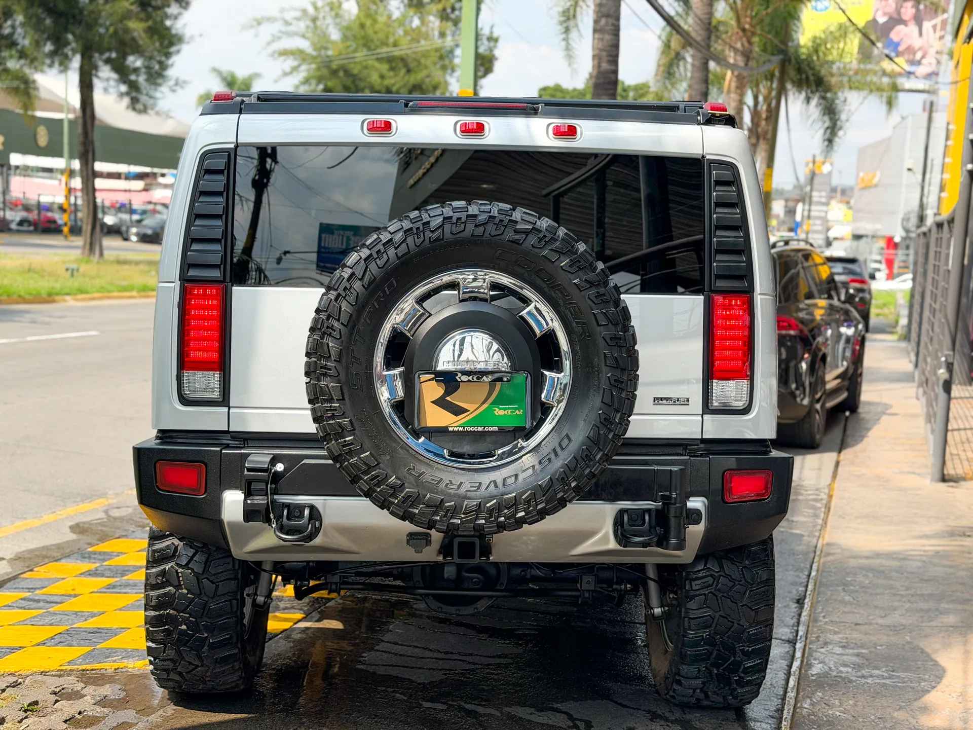 Car image 8