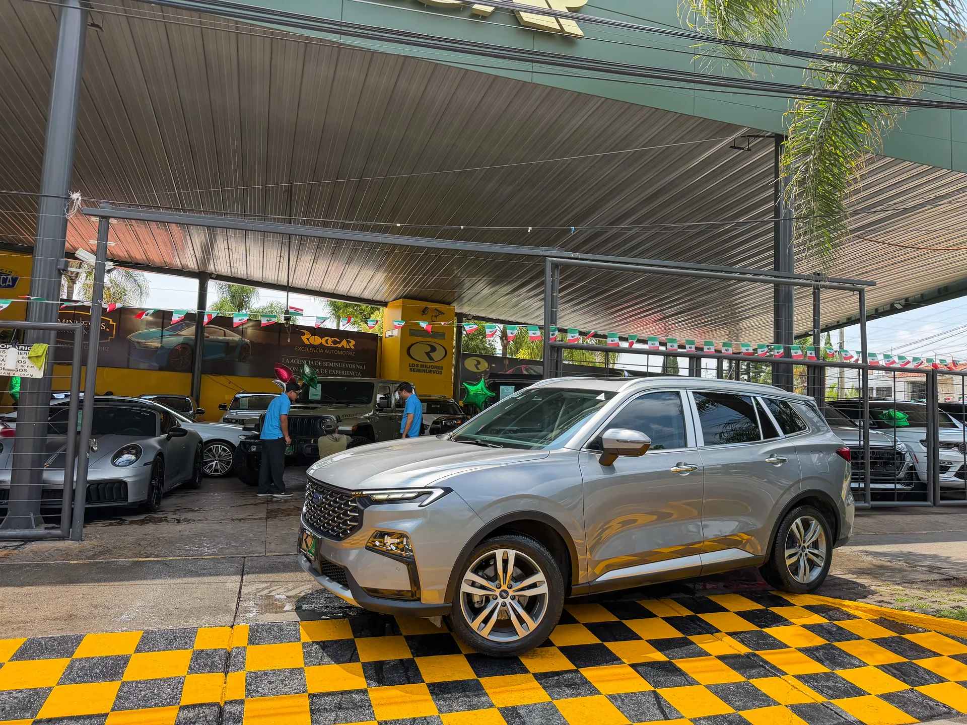 Car image 1