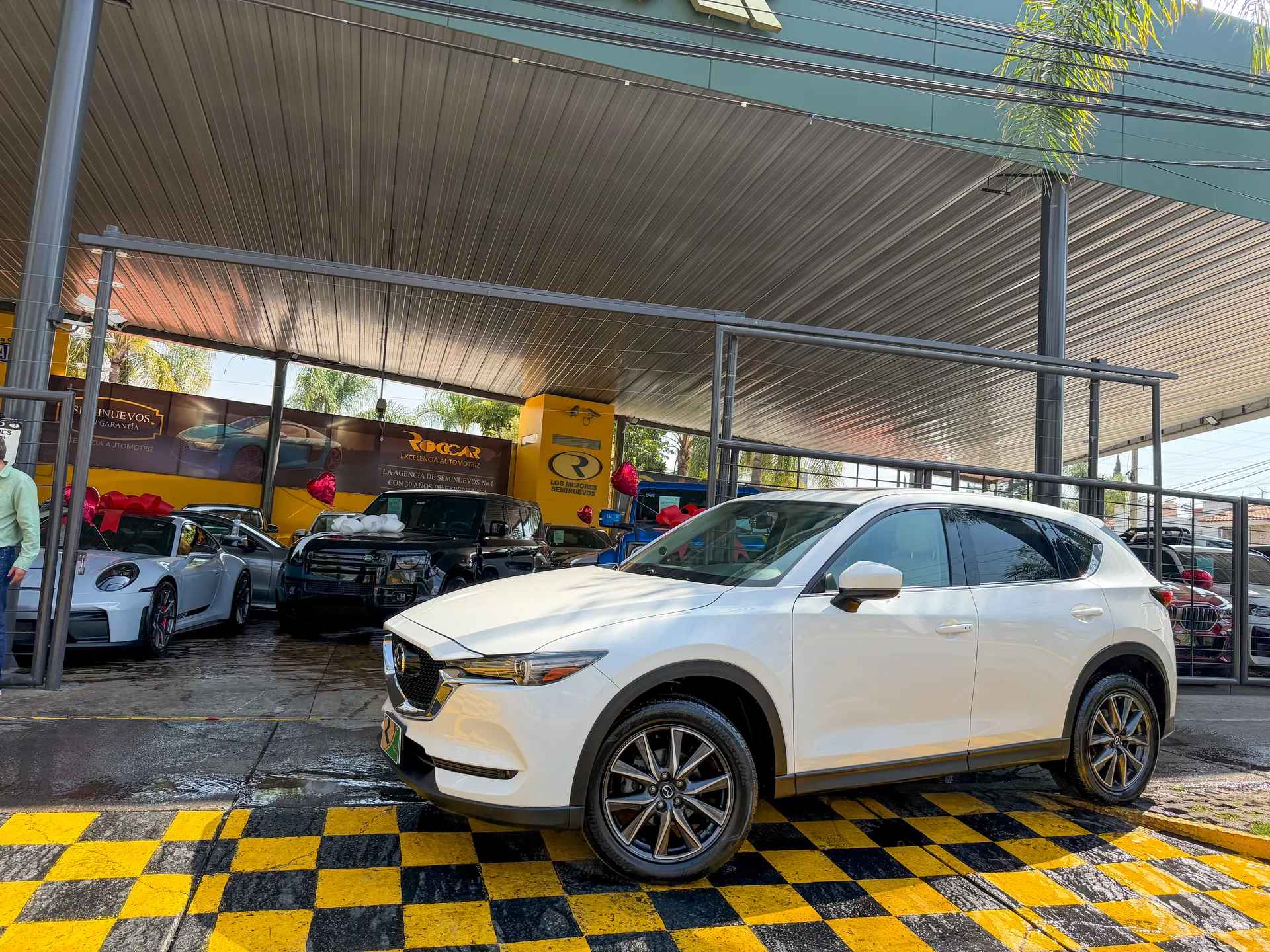 Car image 1