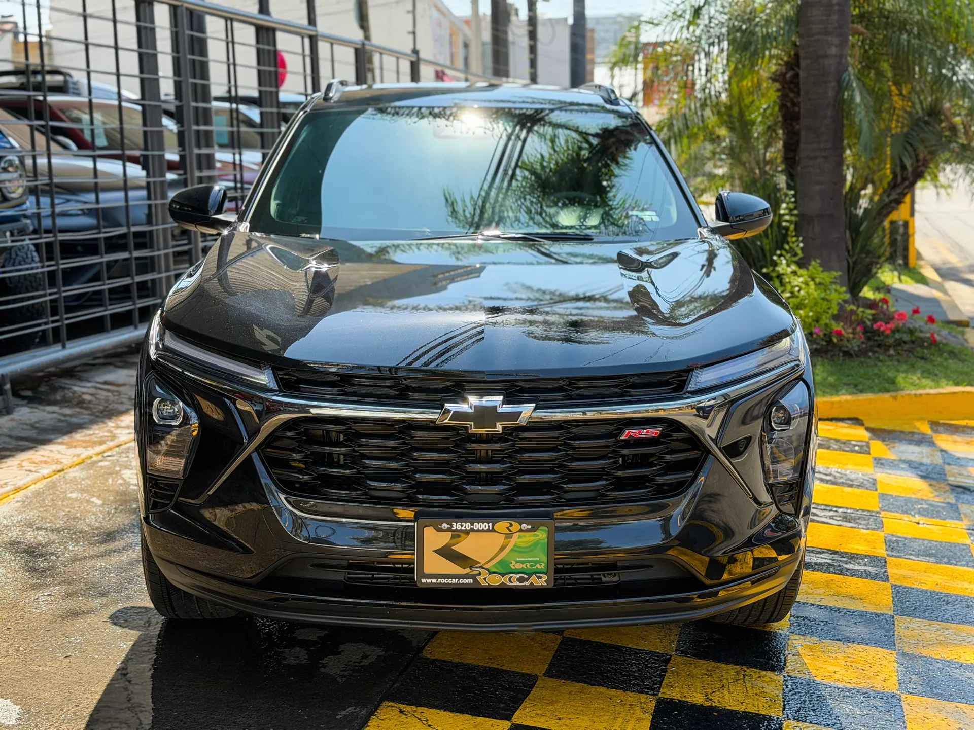 Car image 3