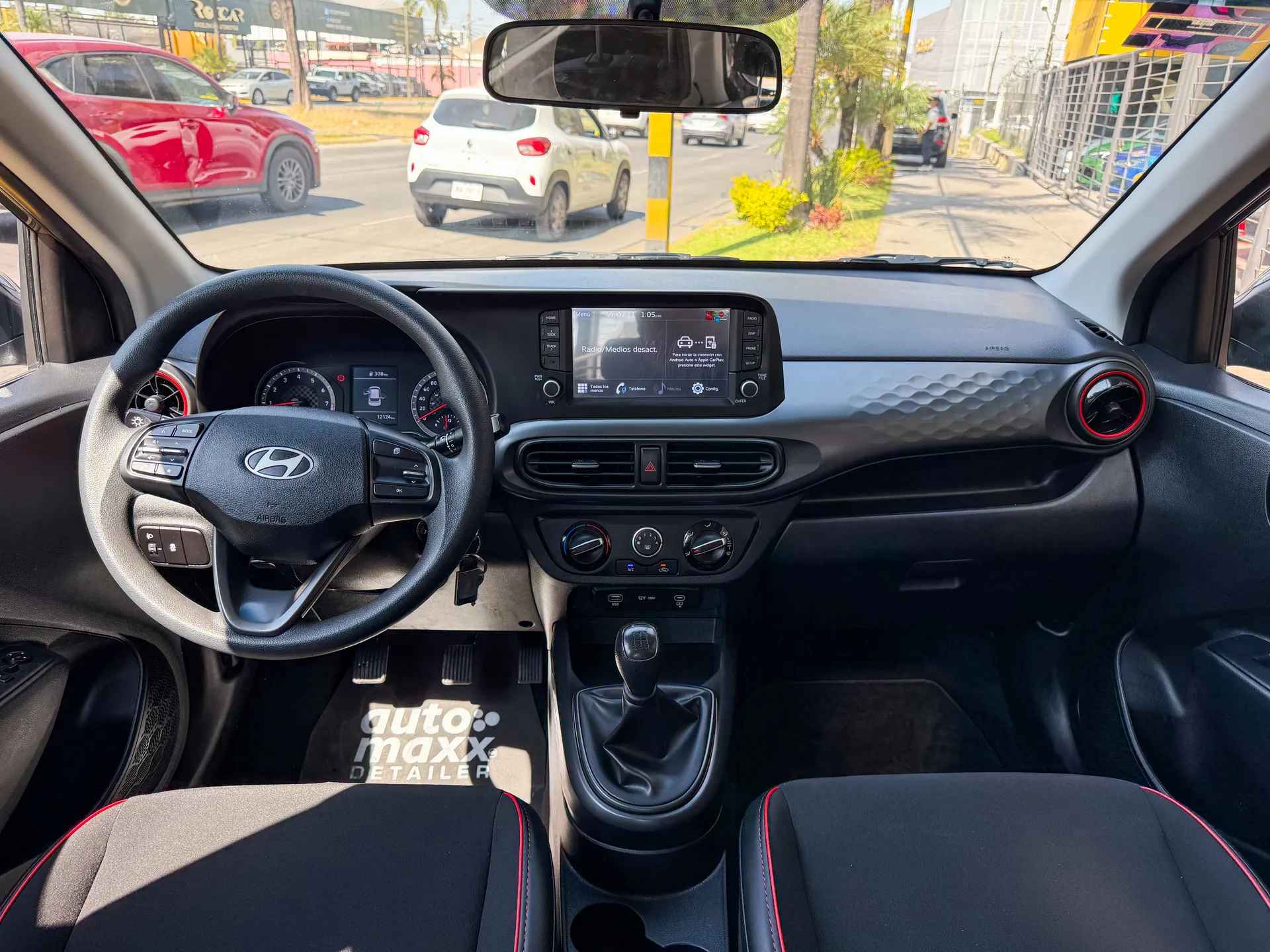 Car image 10