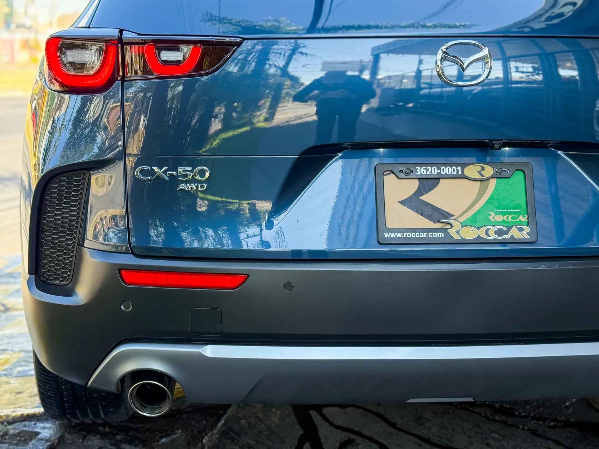 Car image 8