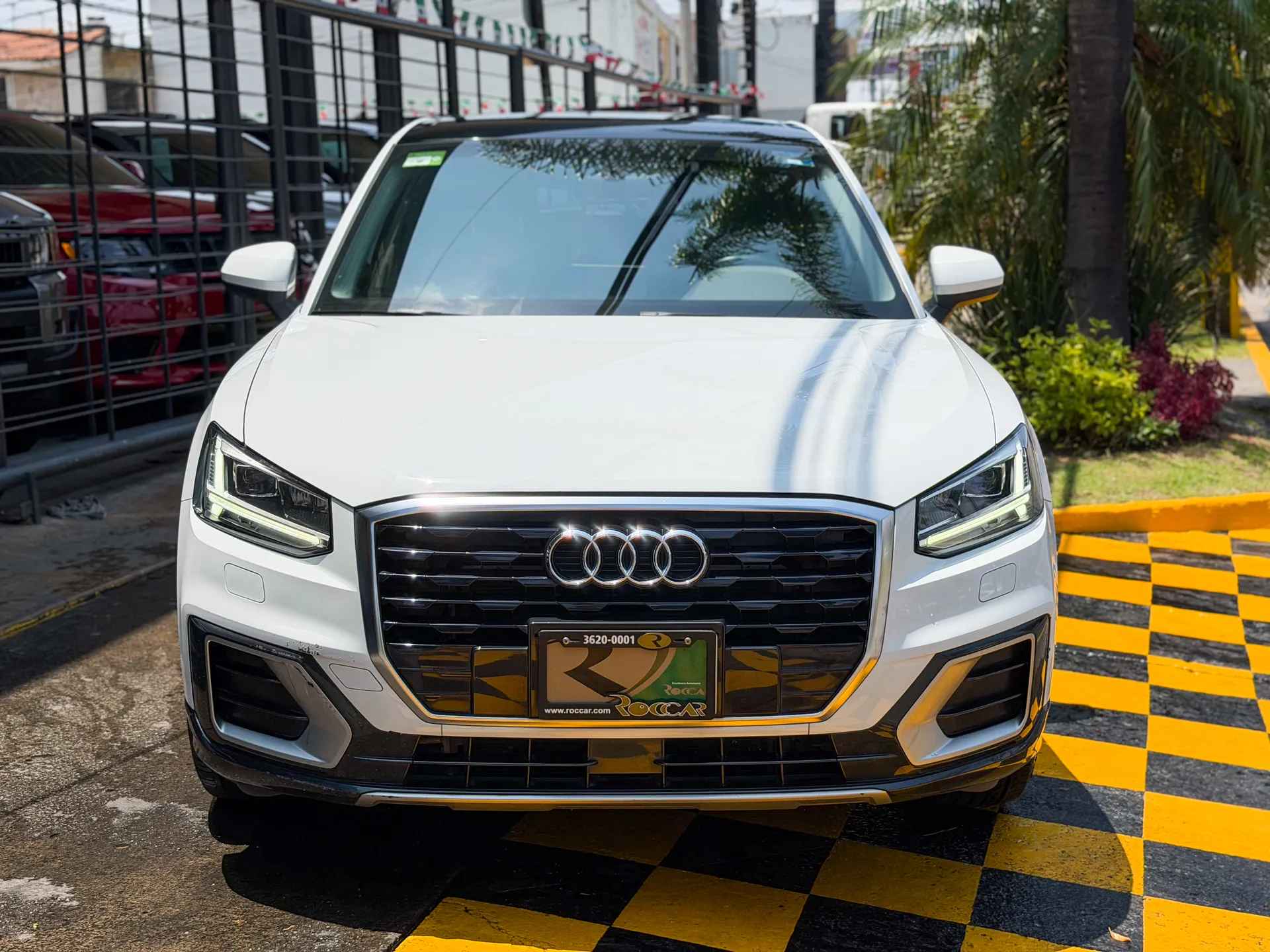 Car image 3