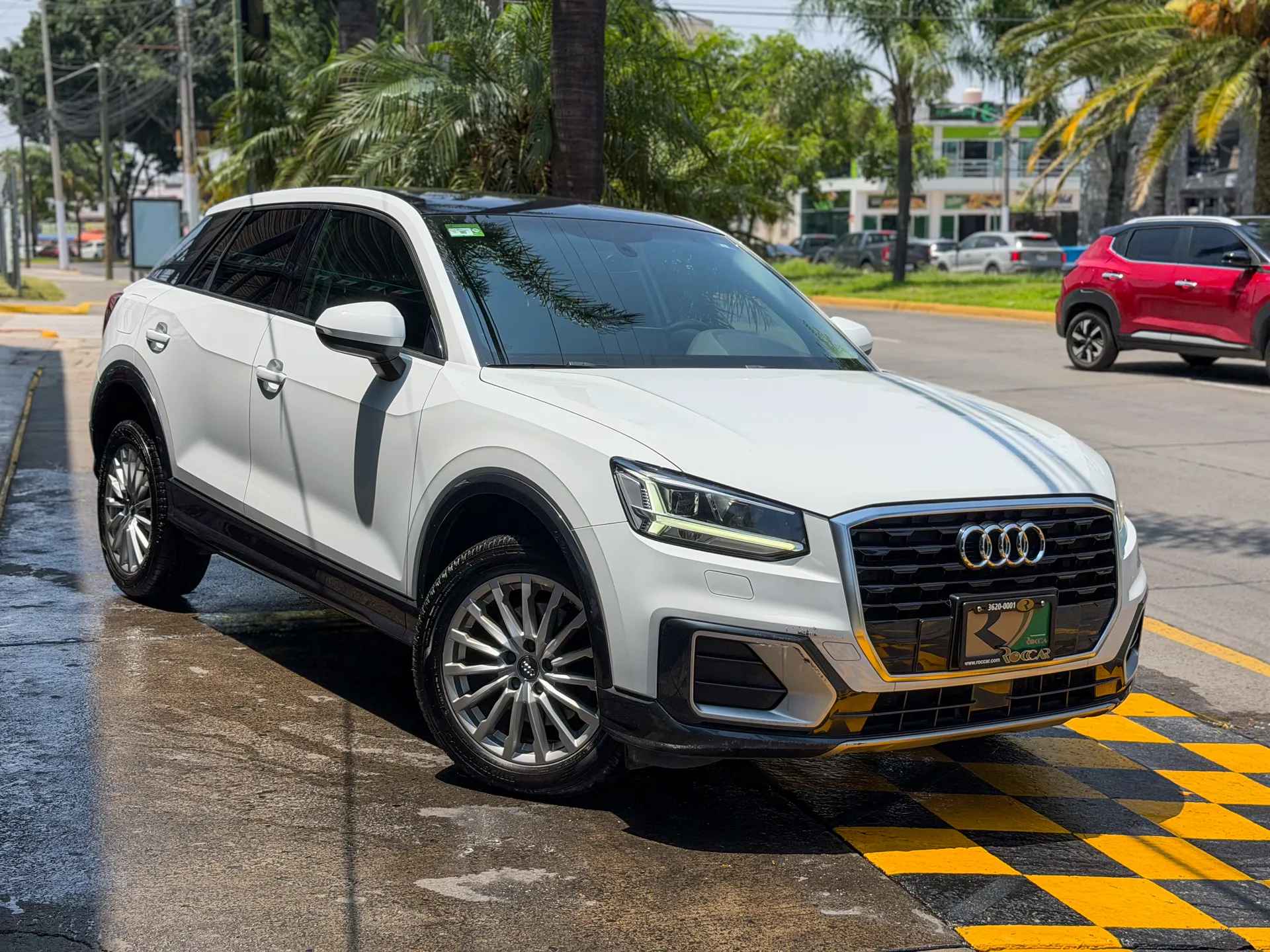 Car image 4