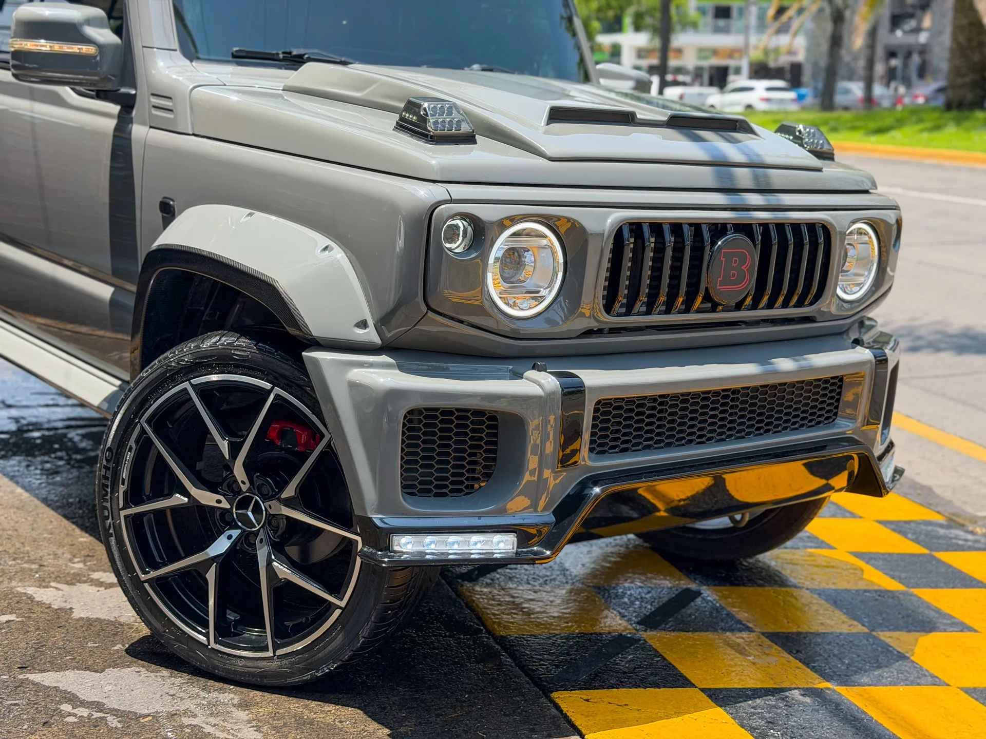 Car image 5