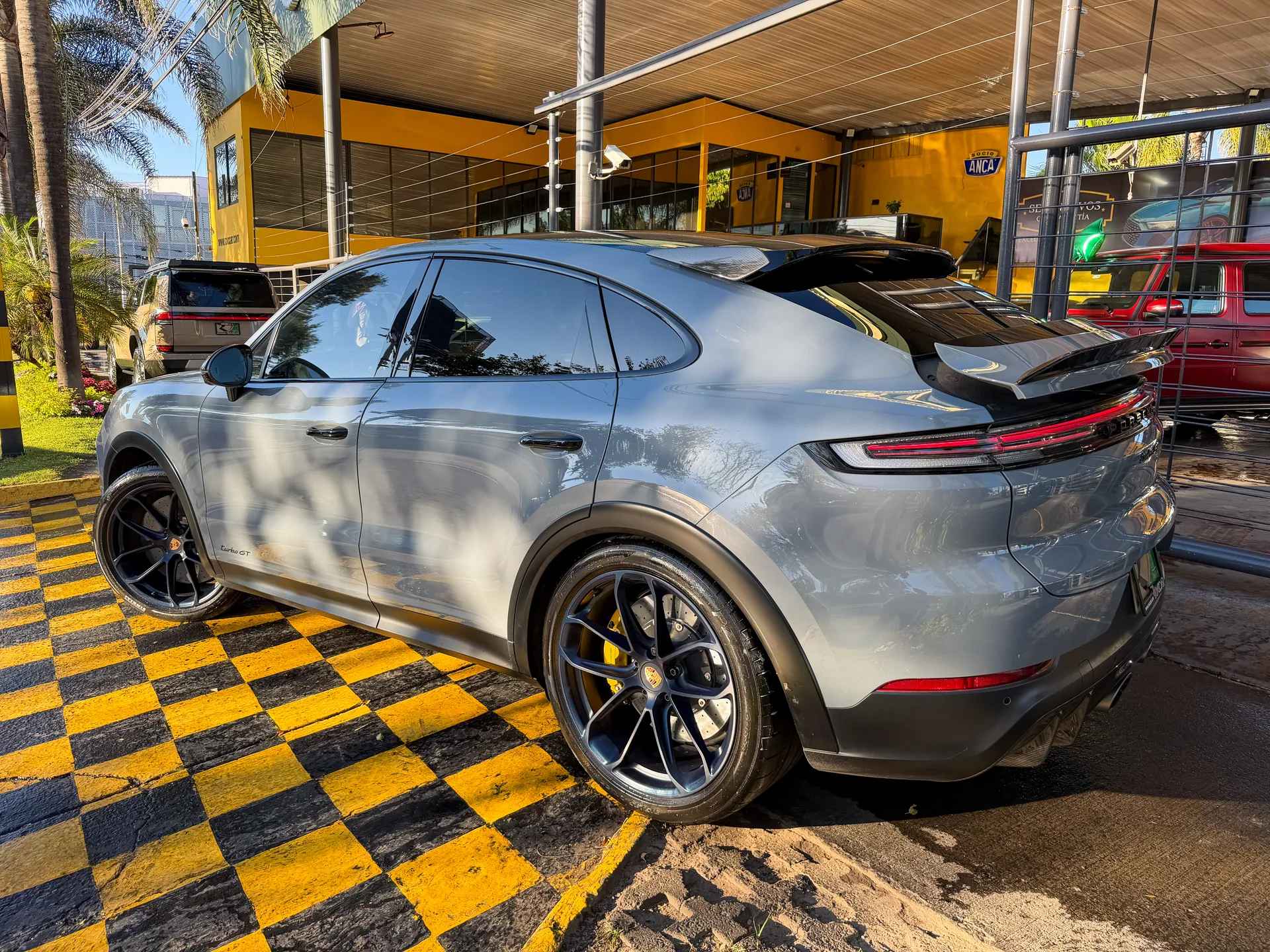 Car image 7