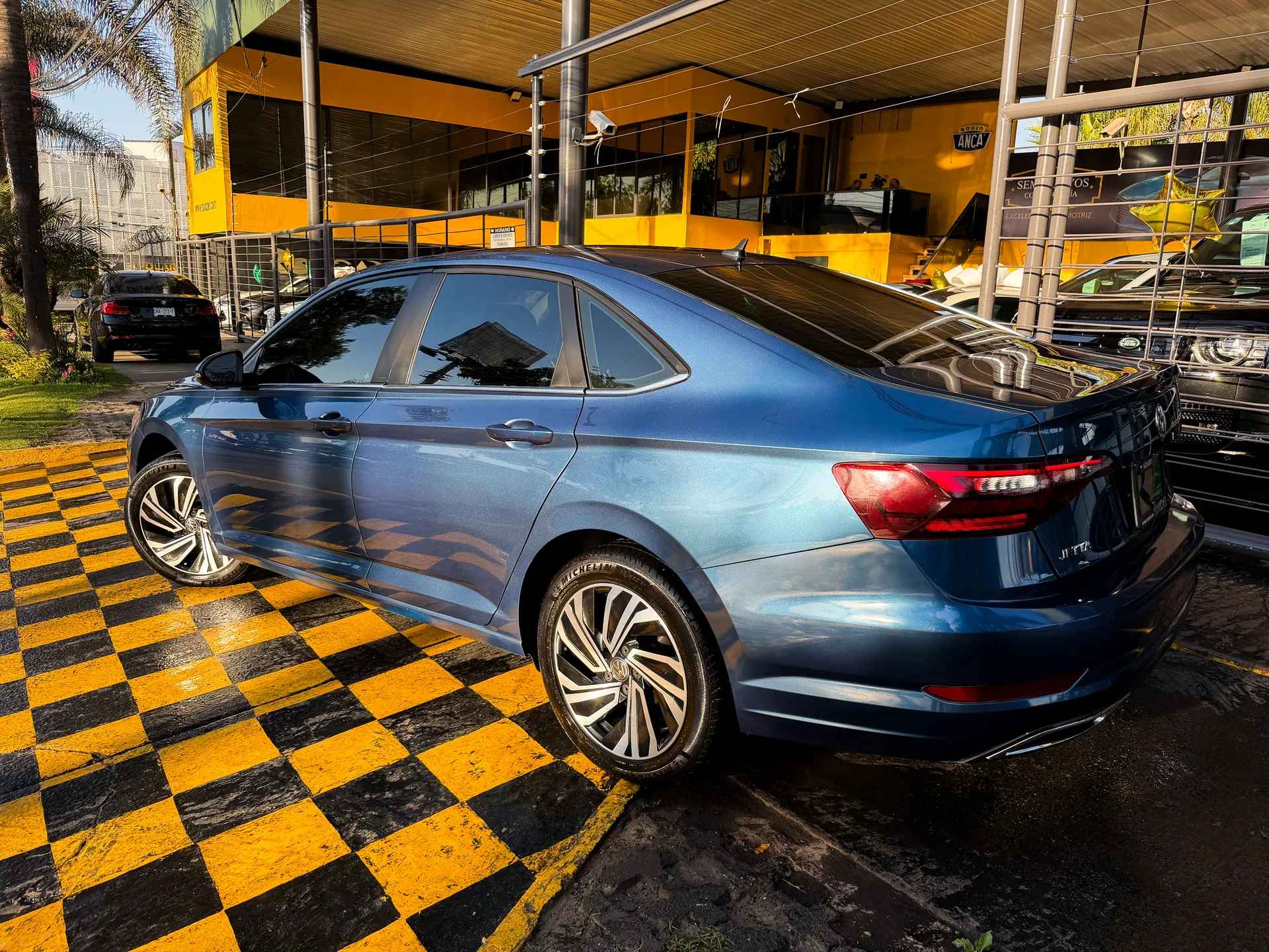 Car image 6