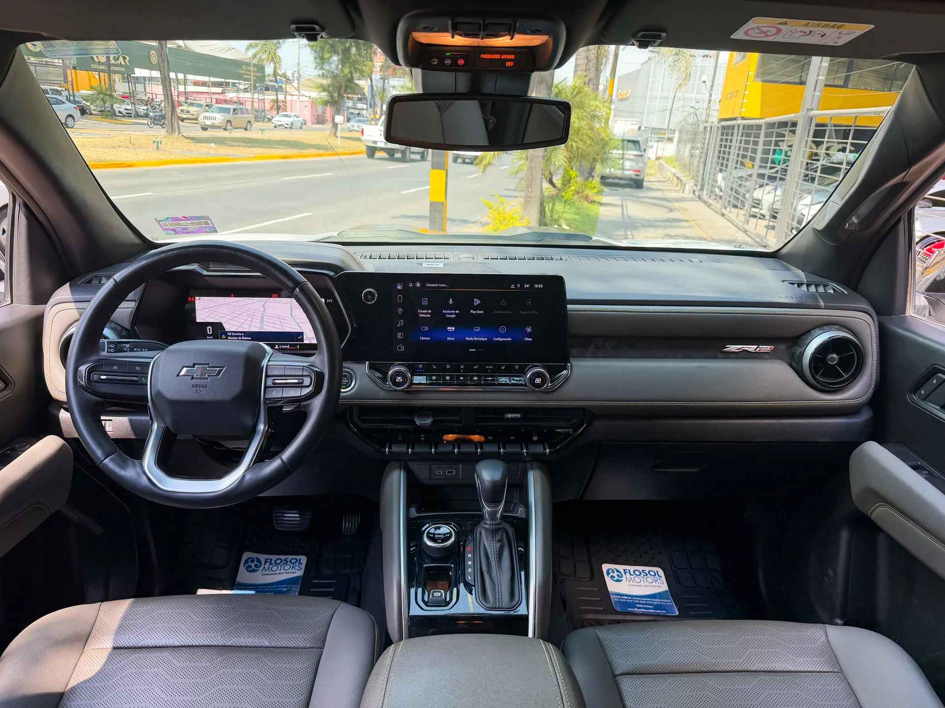 Car image 11
