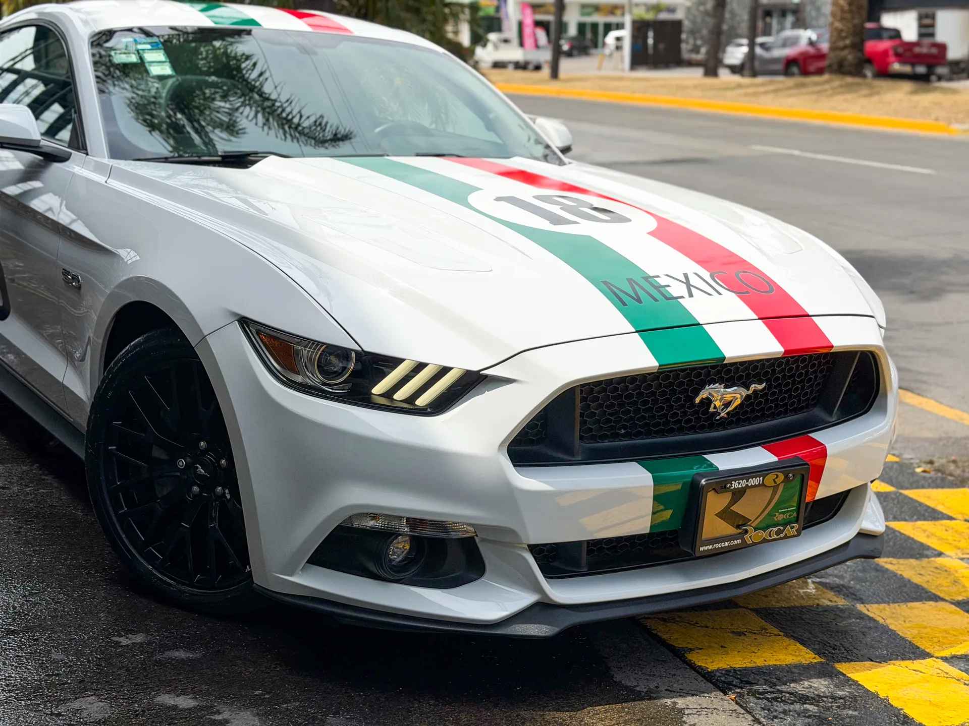 Car image 8