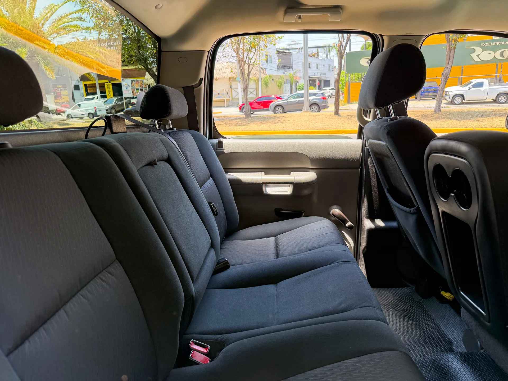 Car image 15