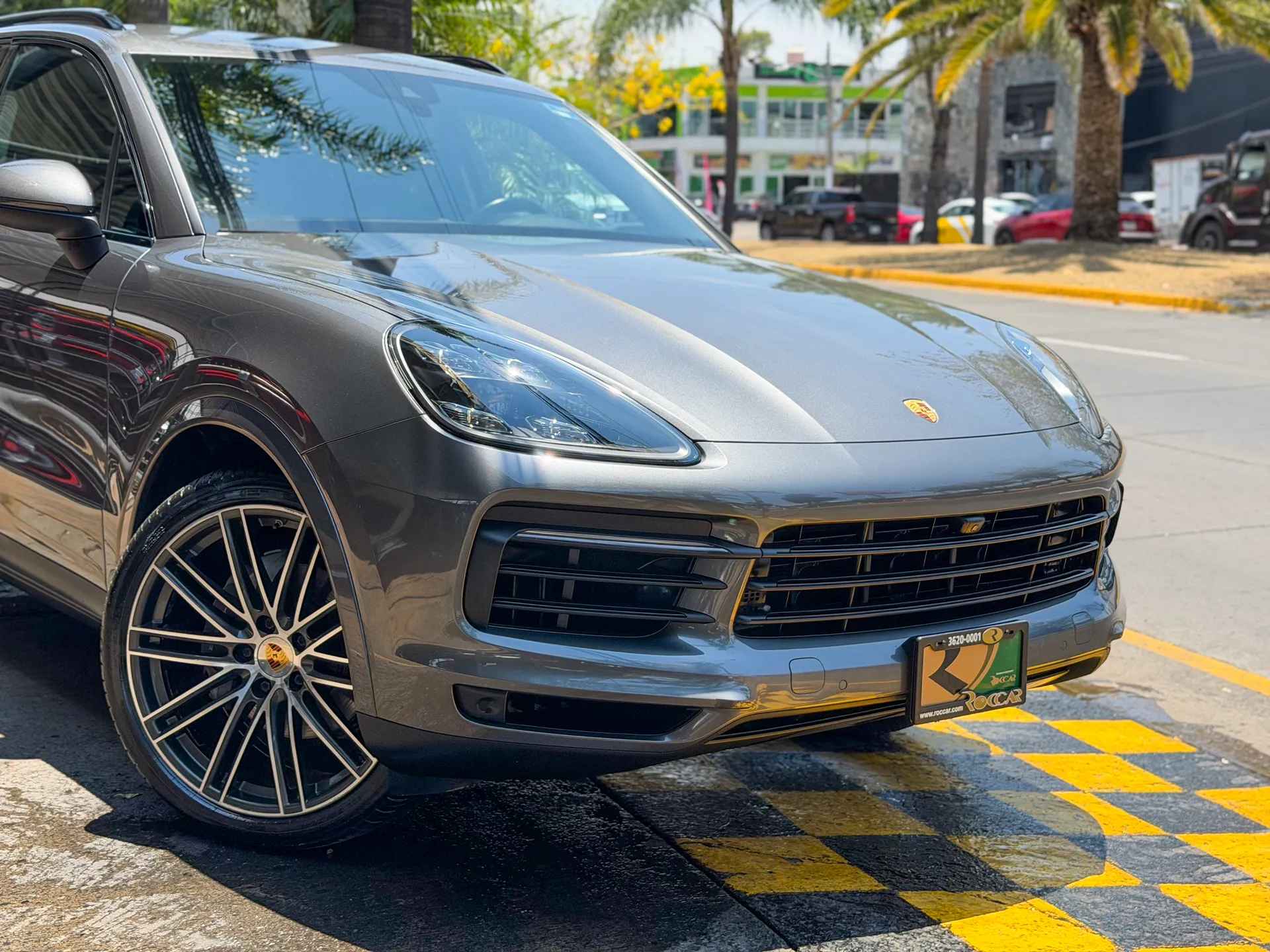 Car image 5