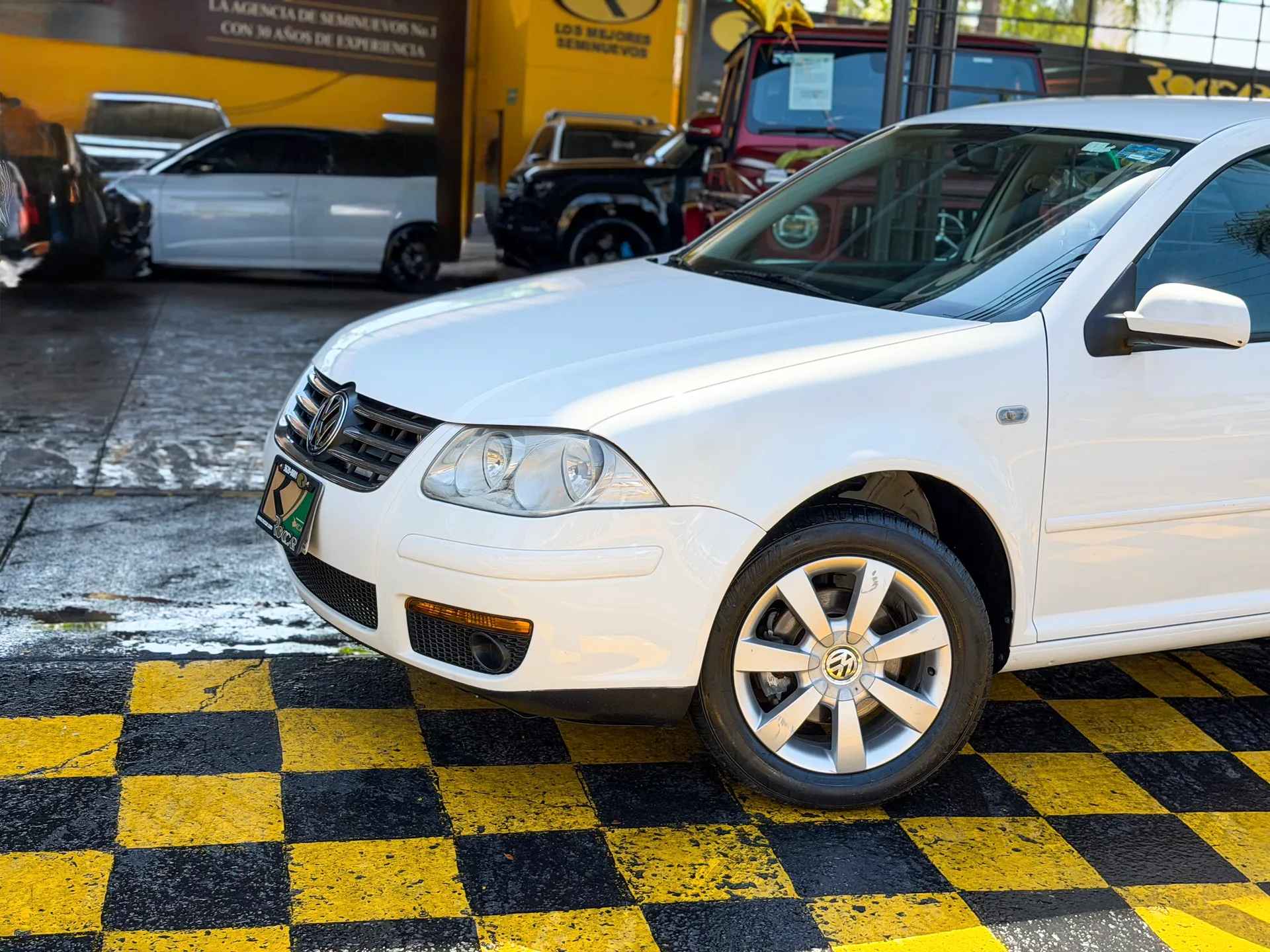 Car image 2