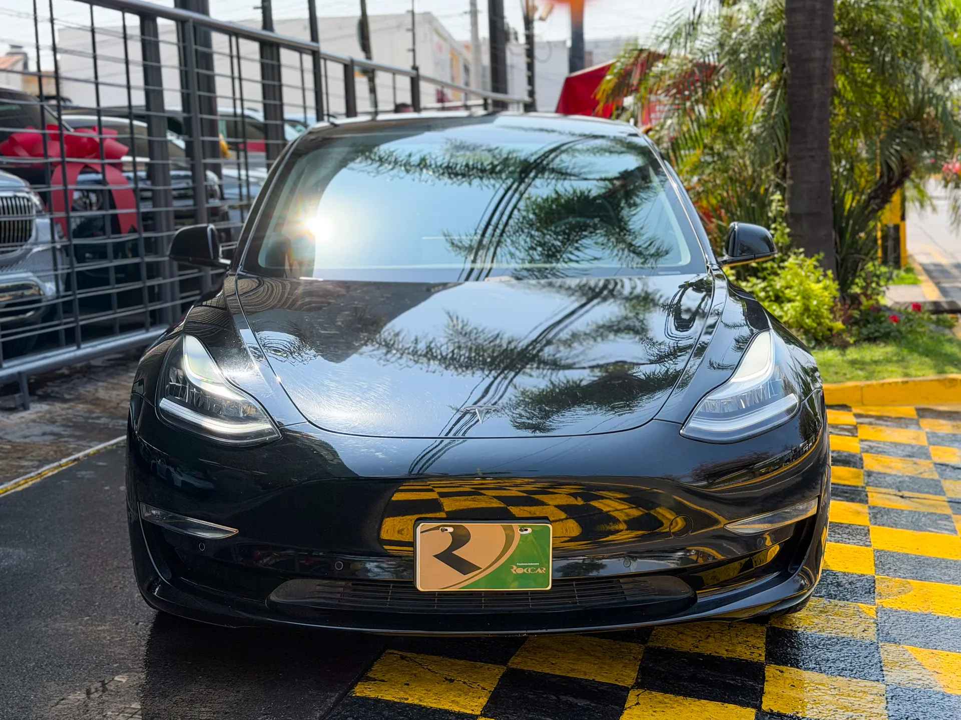 Car image 3