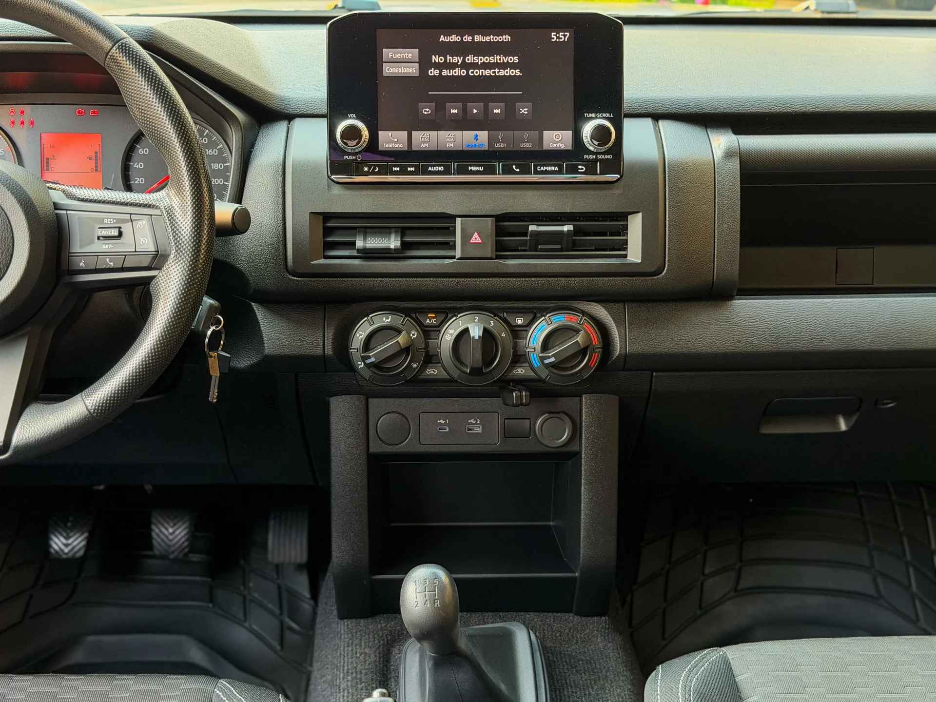 Car image 11