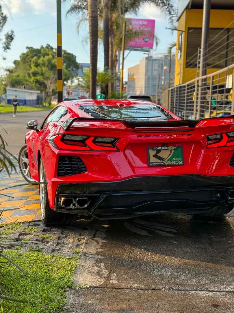 Car image 10