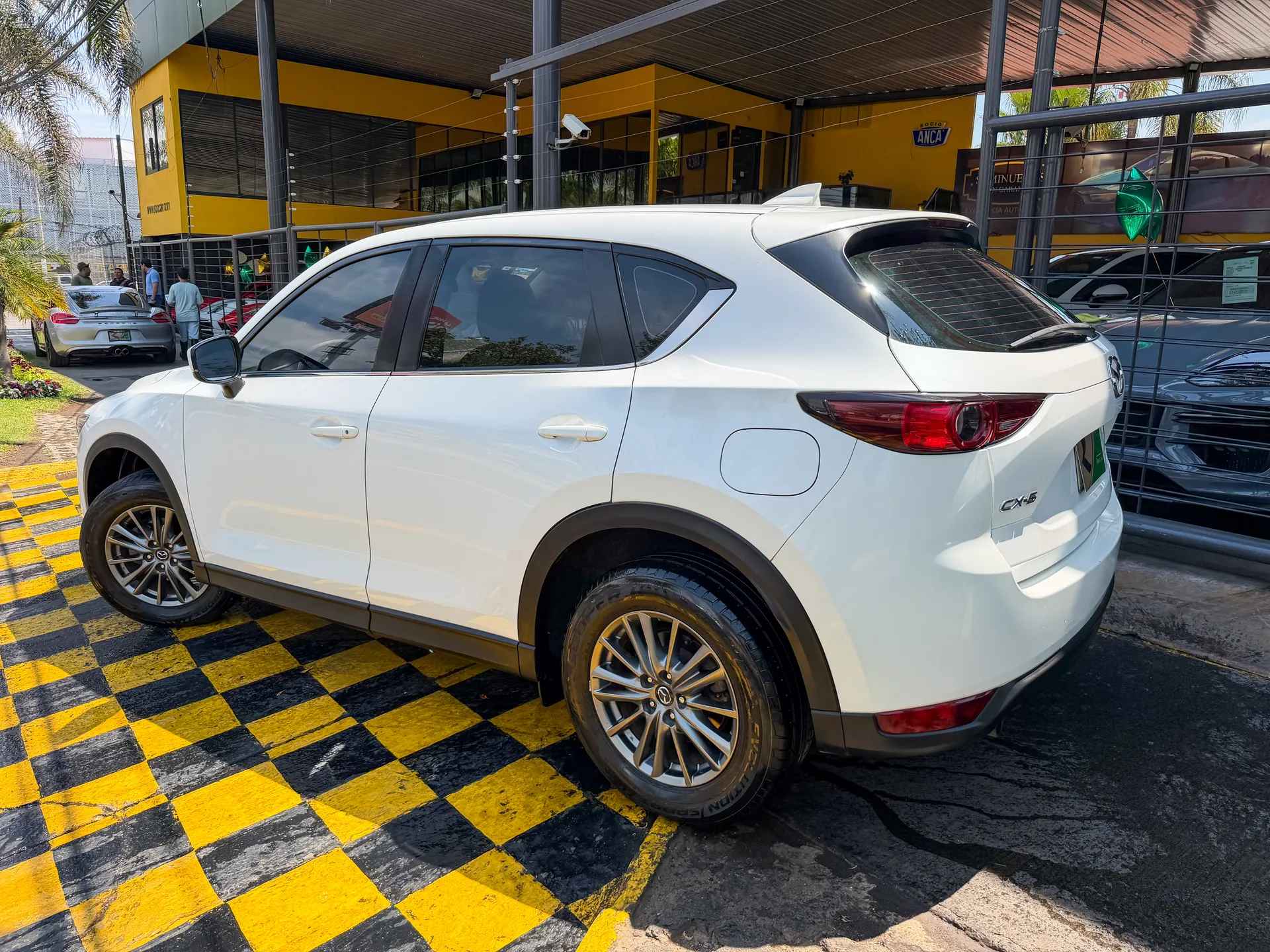 Car image 6