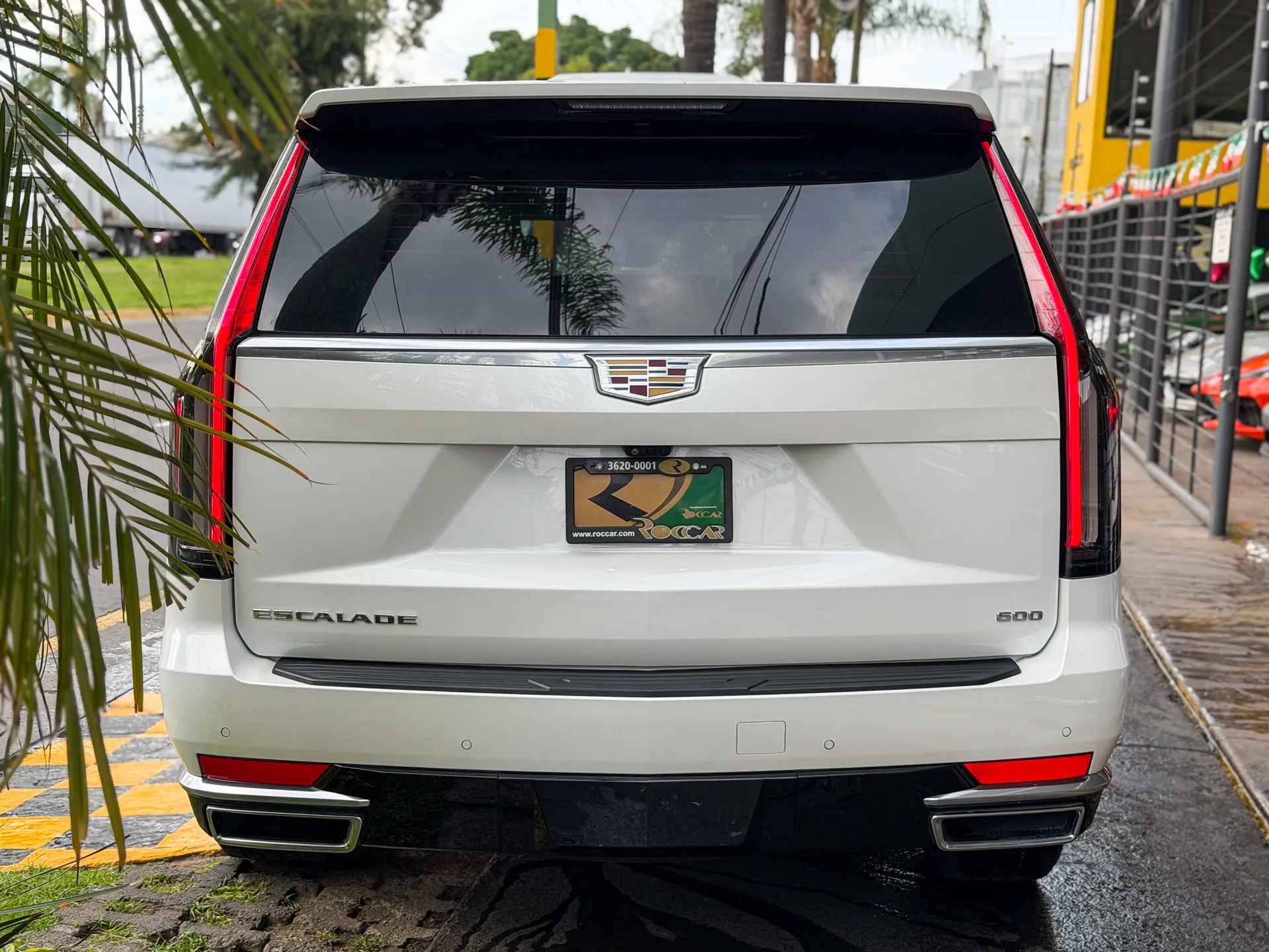 Car image 8