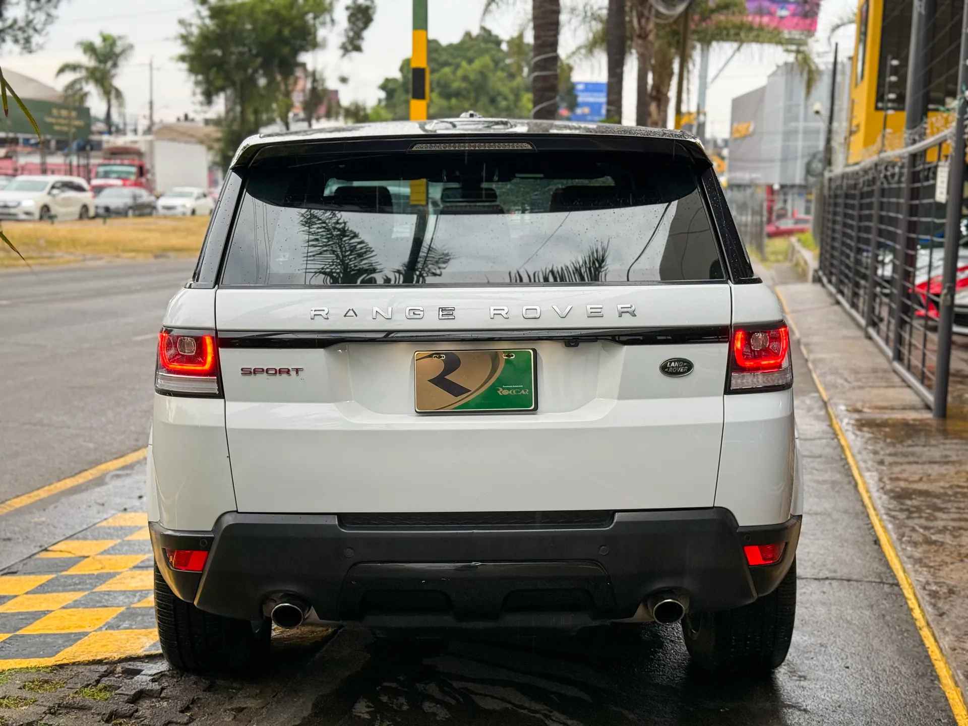 Car image 8