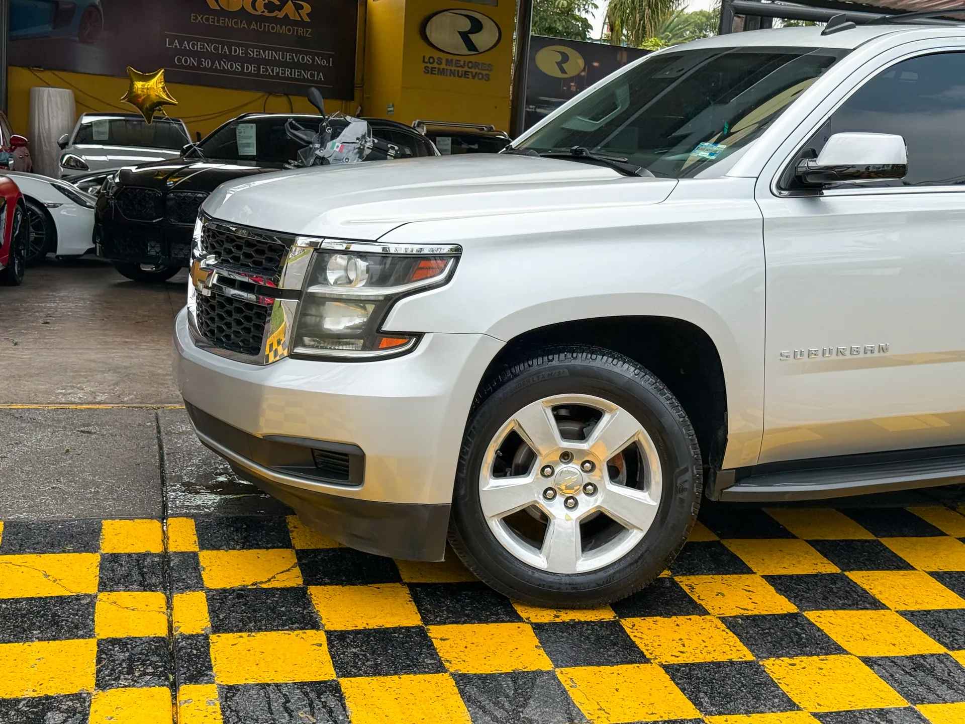 Car image 2