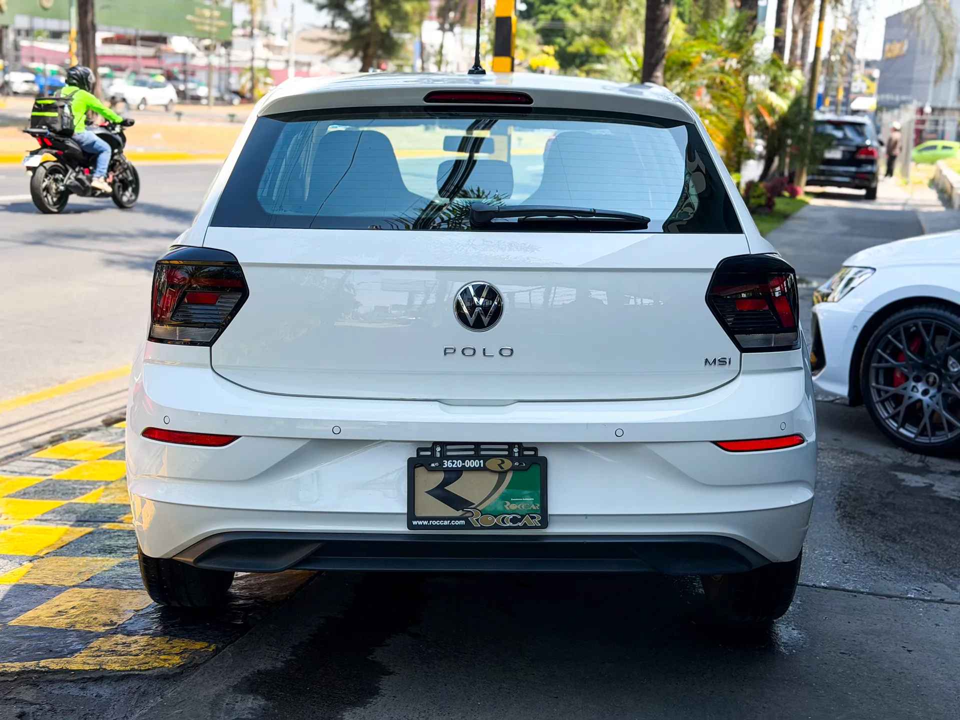 Car image 6