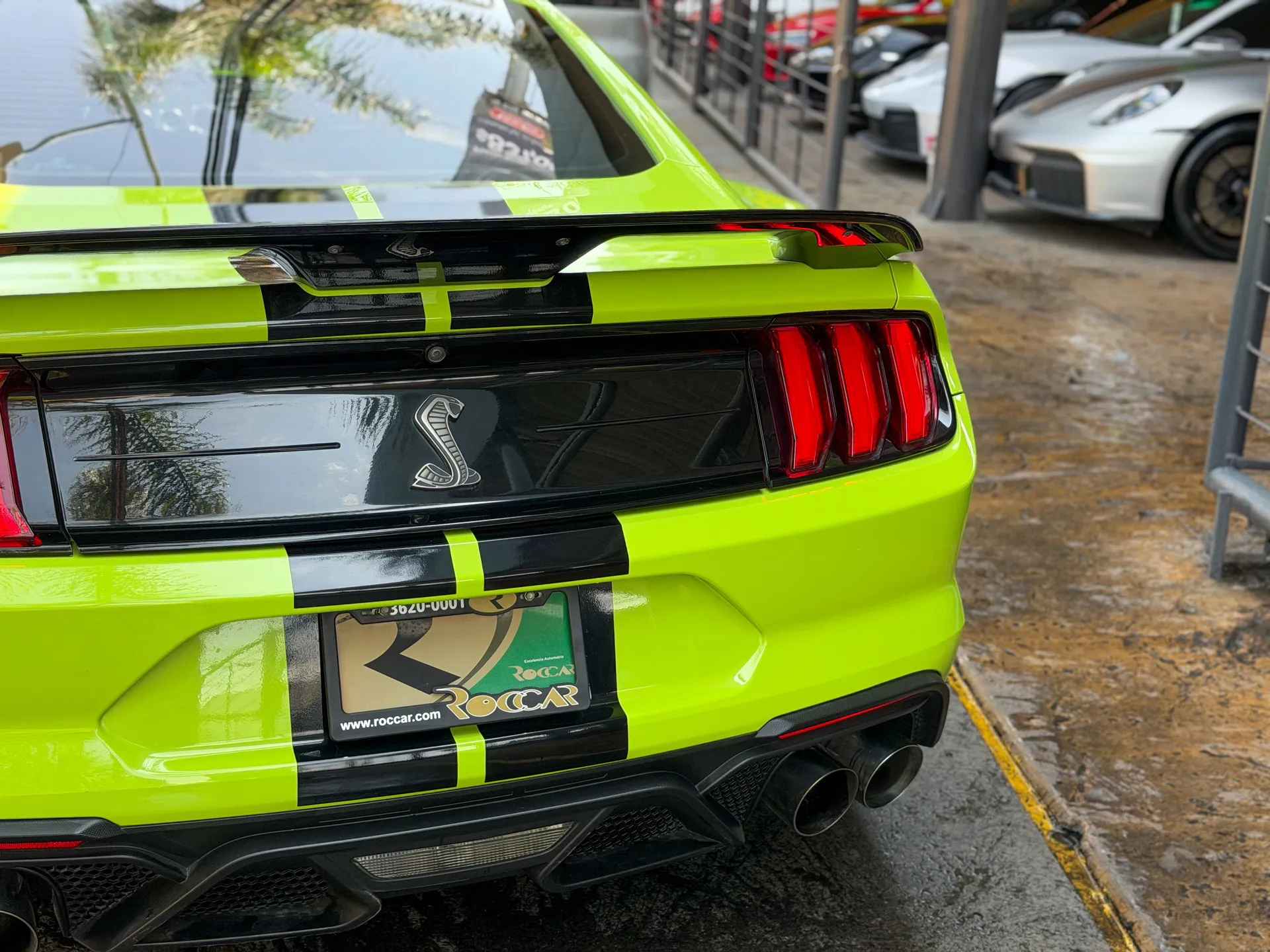 Car image 10