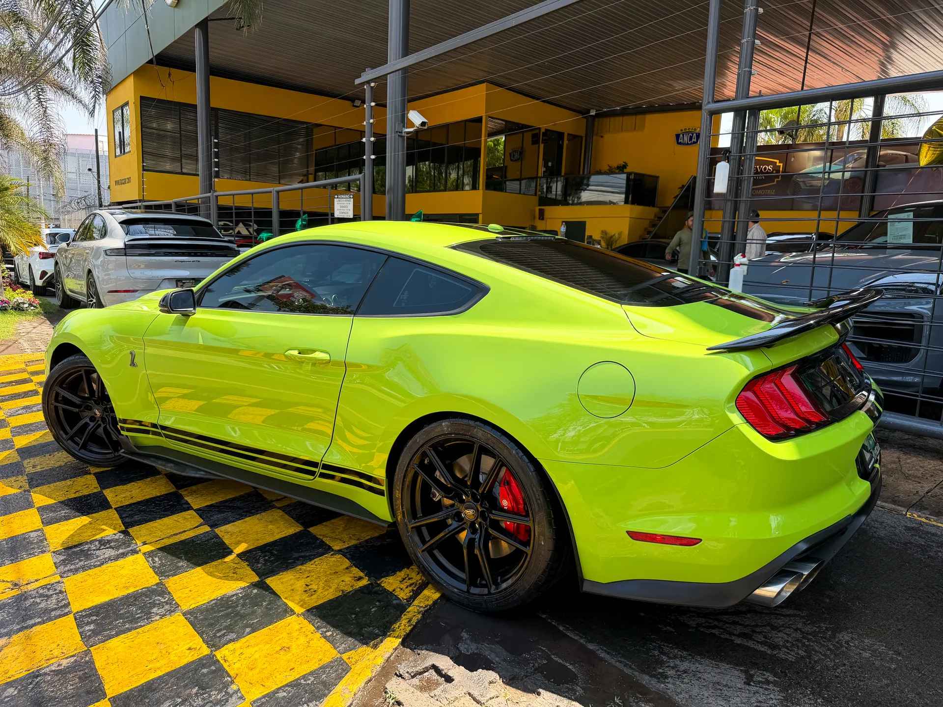 Car image 7