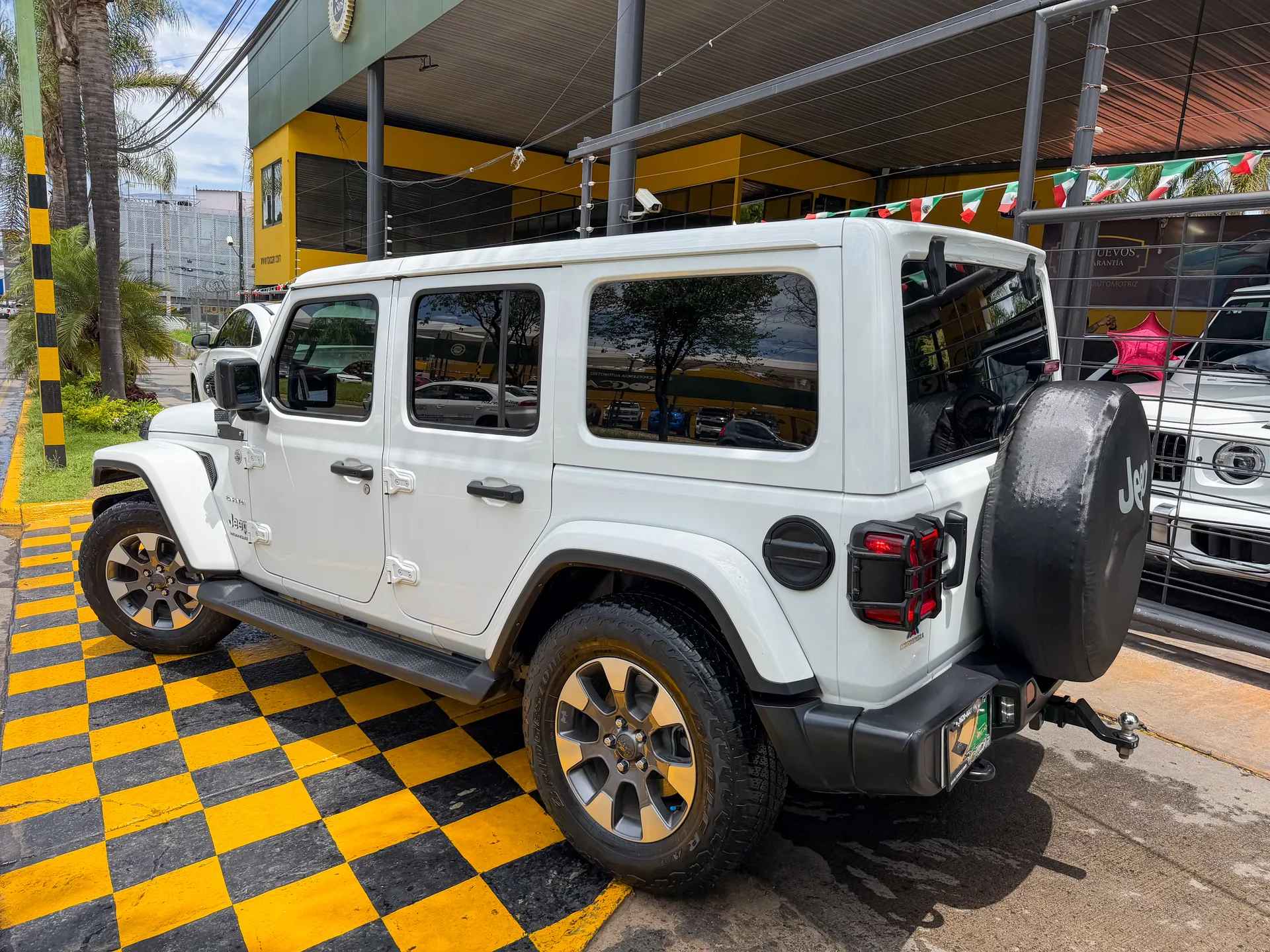 Car image 6