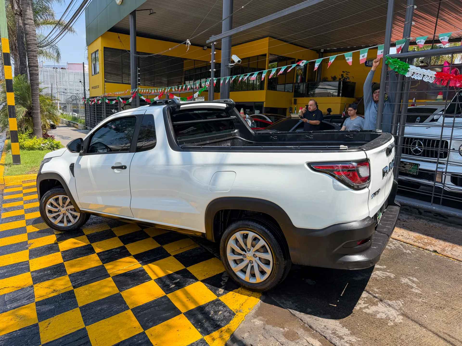 Car image 6