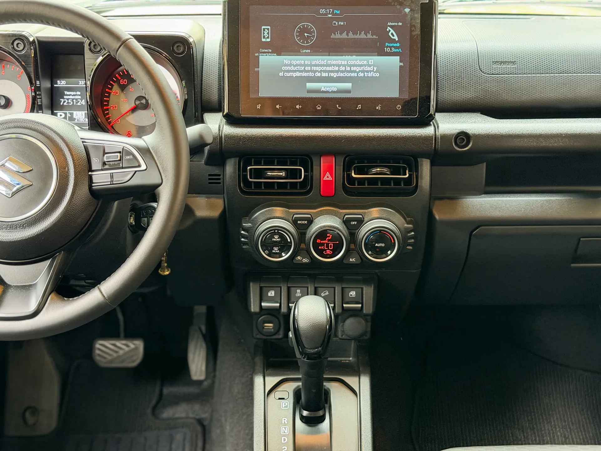 Car image 11