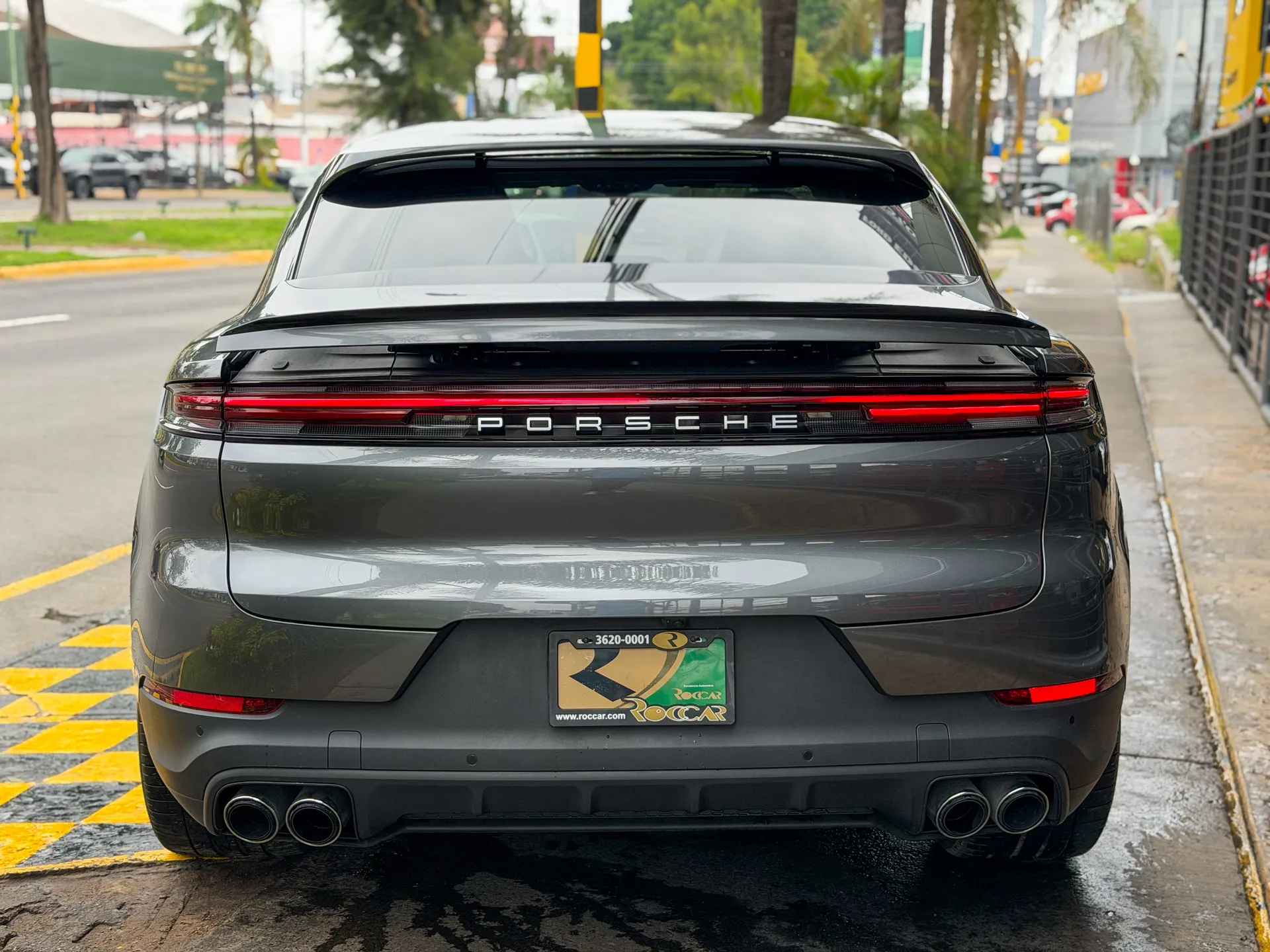 Car image 8