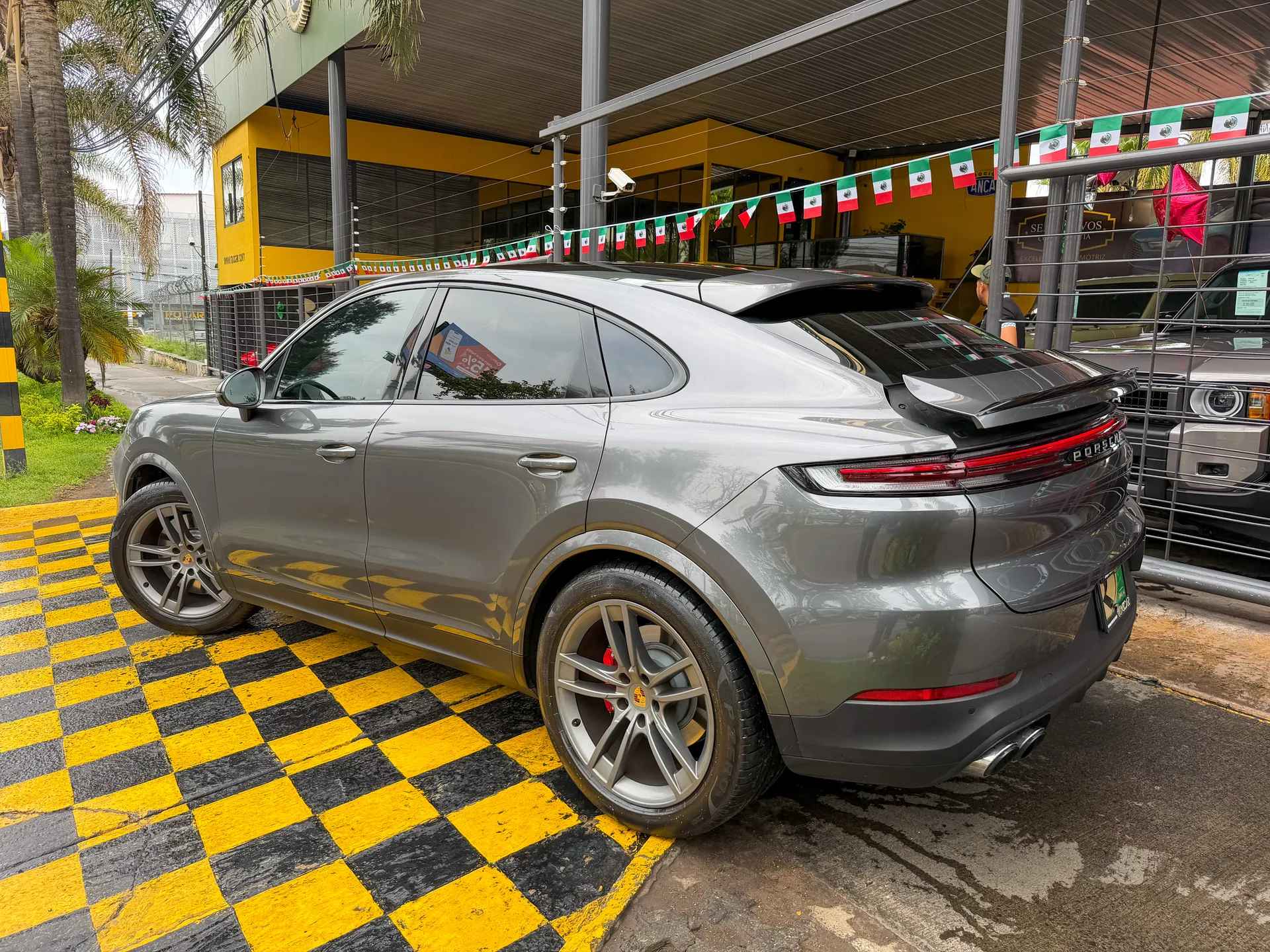 Car image 6