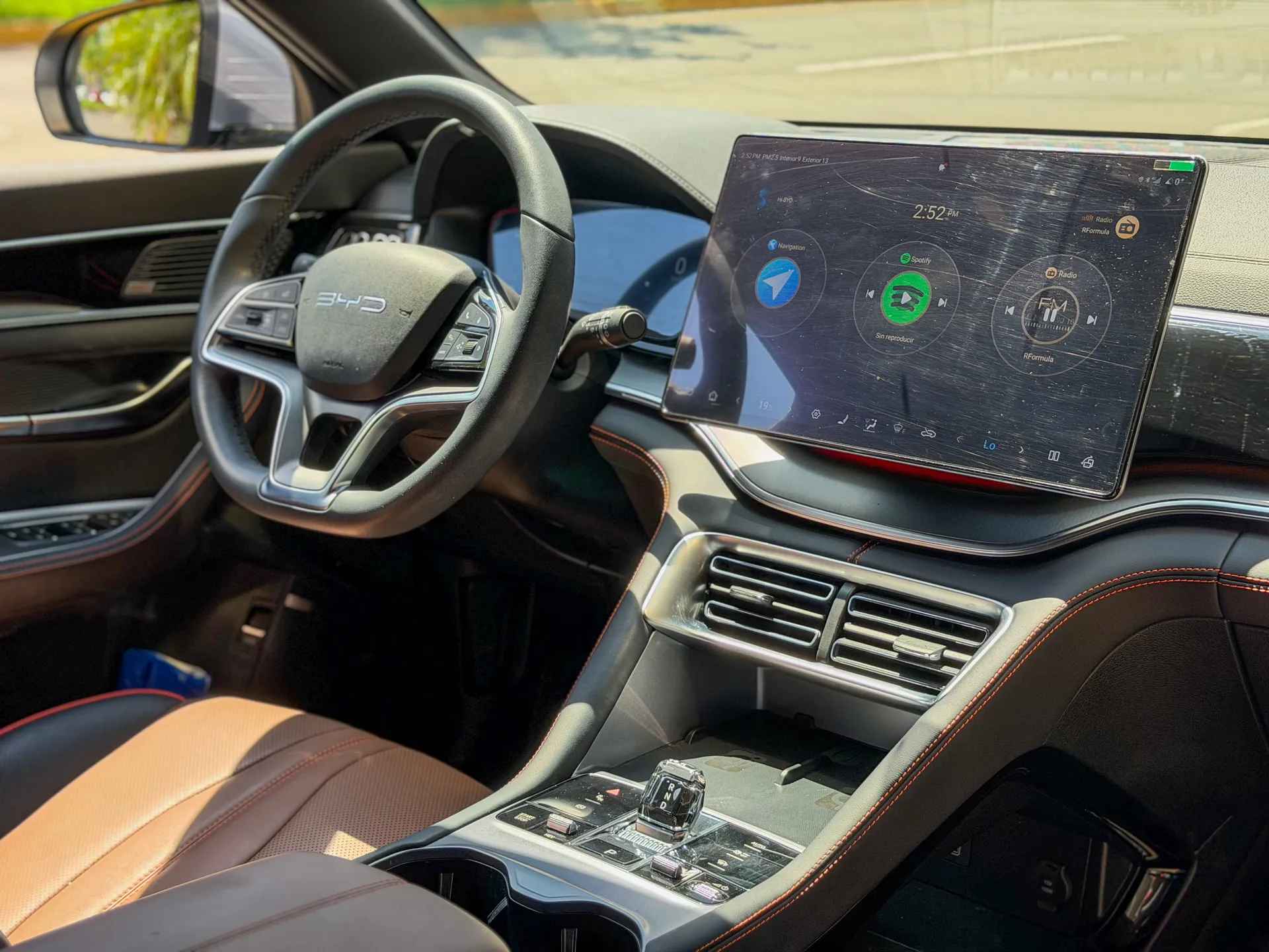 Car image 18