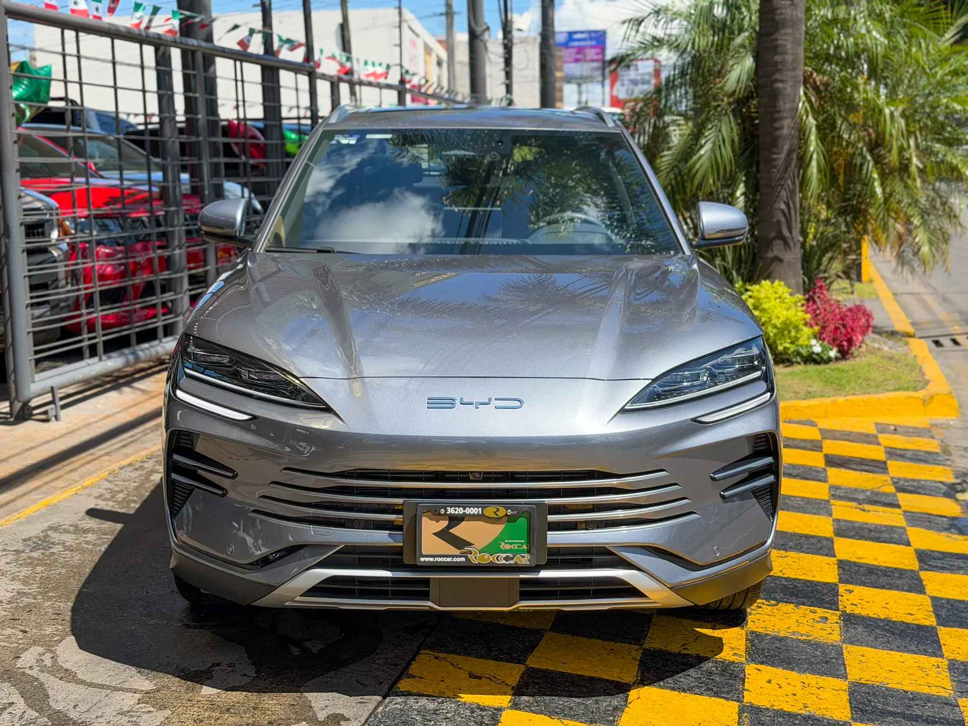 Car image 3