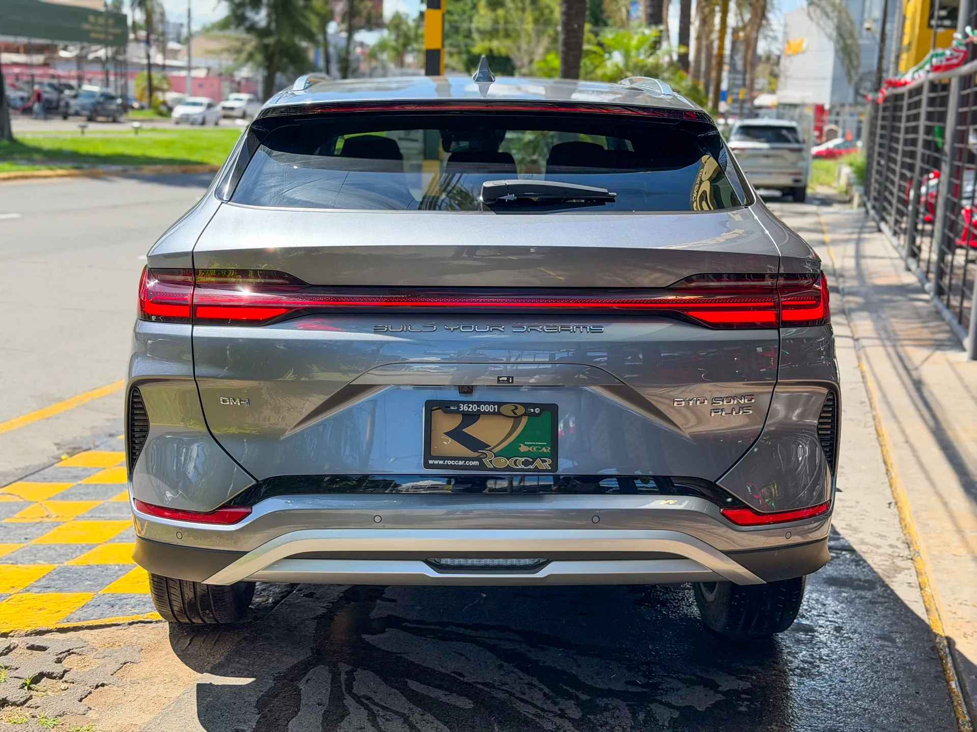 Car image 8