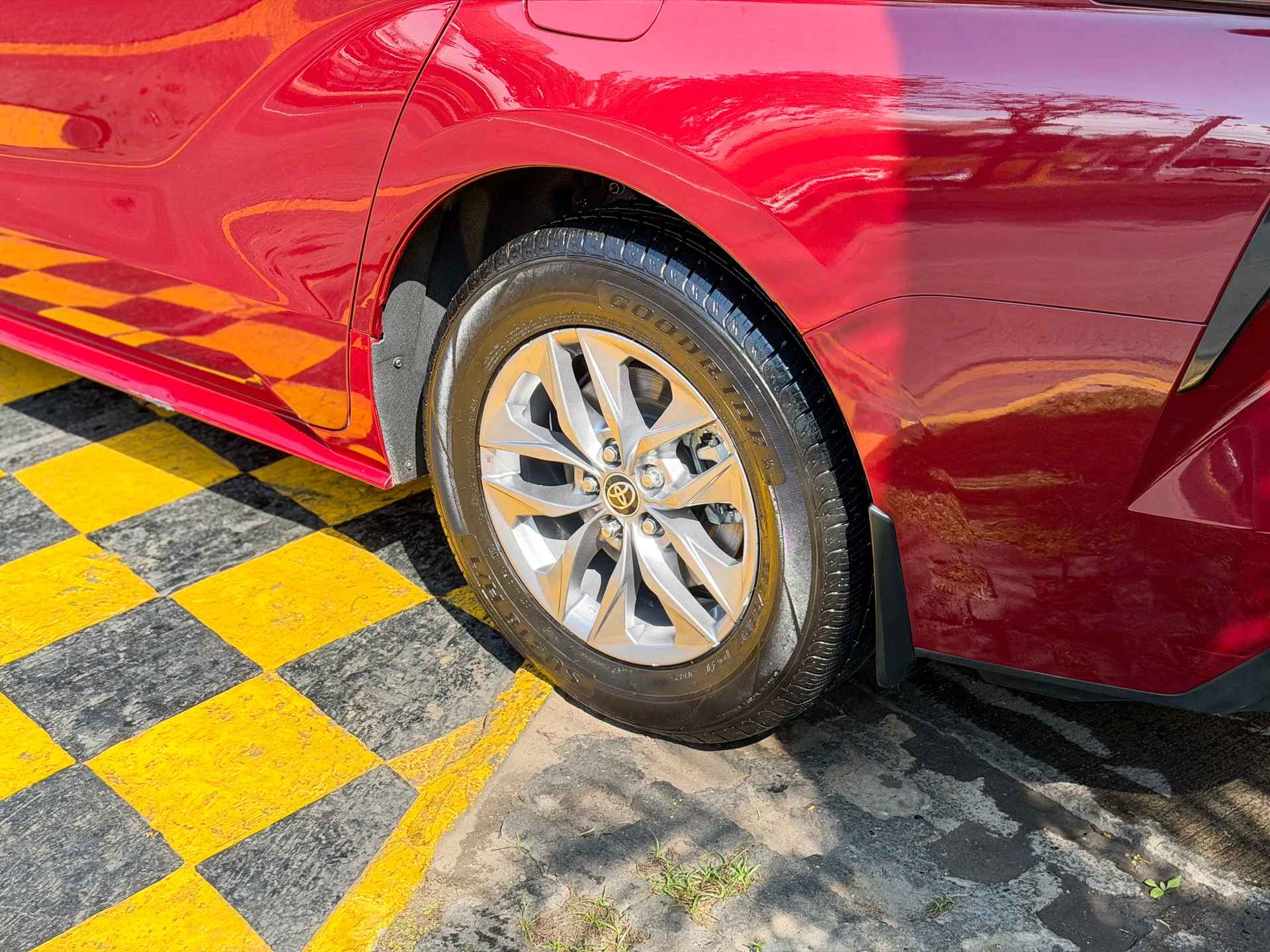 Car image 7