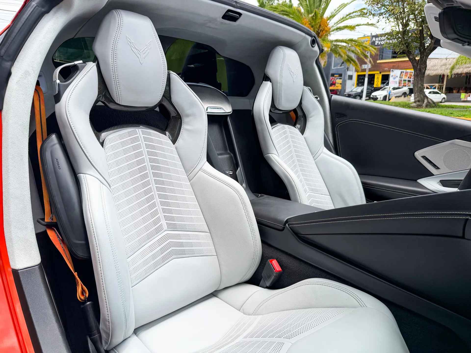 Car image 21