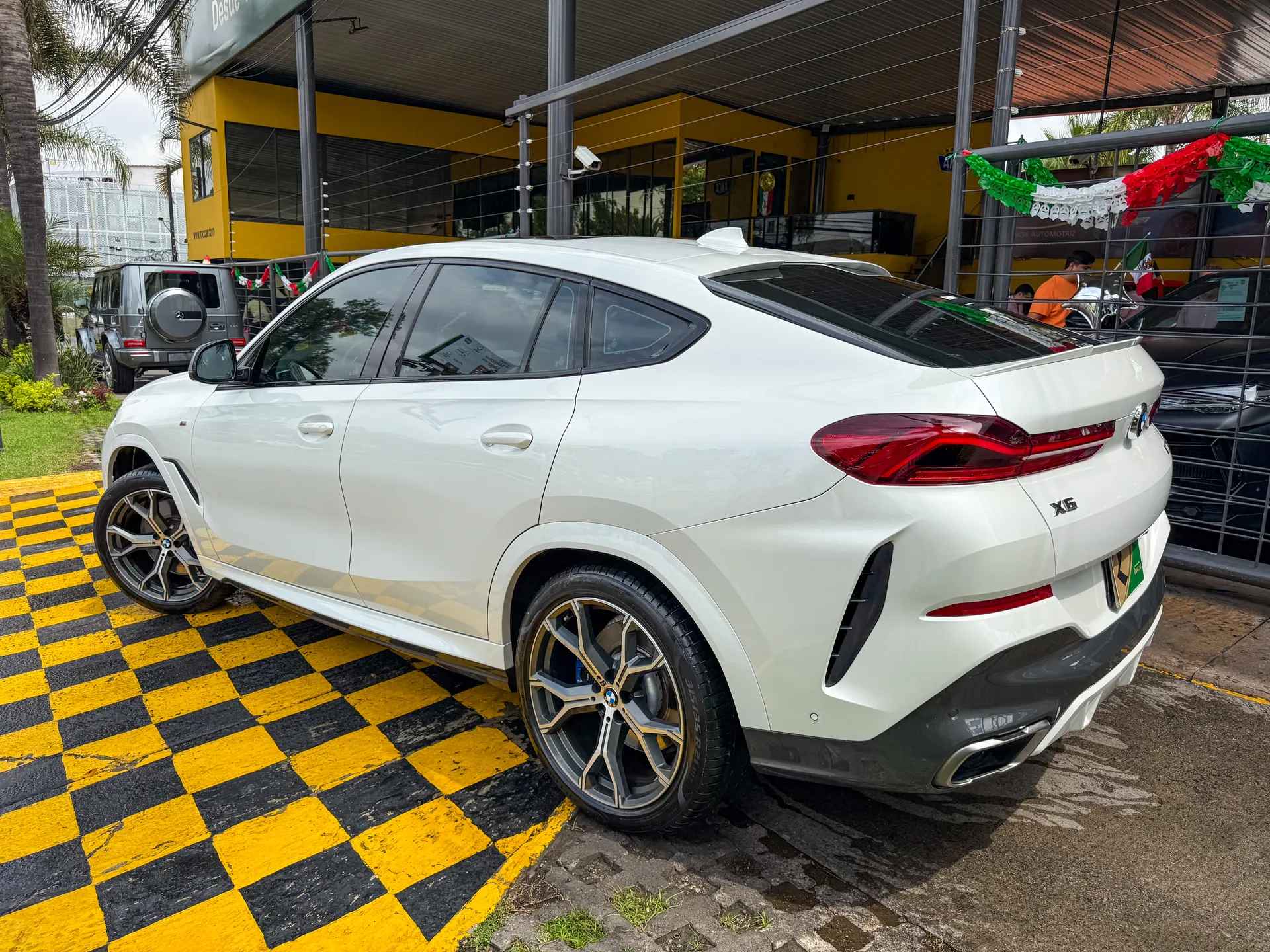 Car image 6