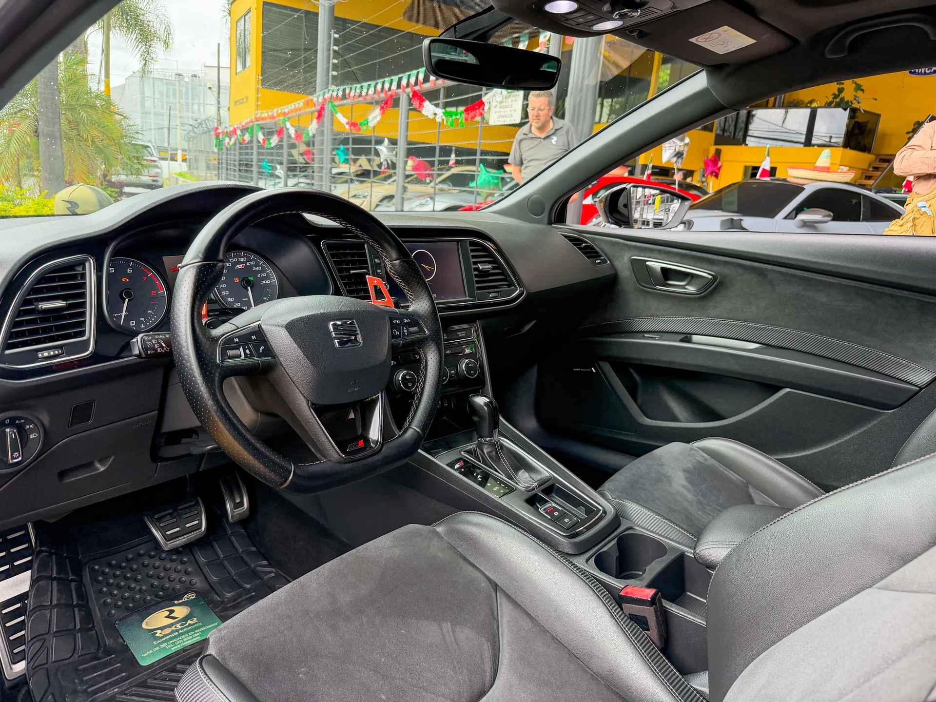 Car image 9