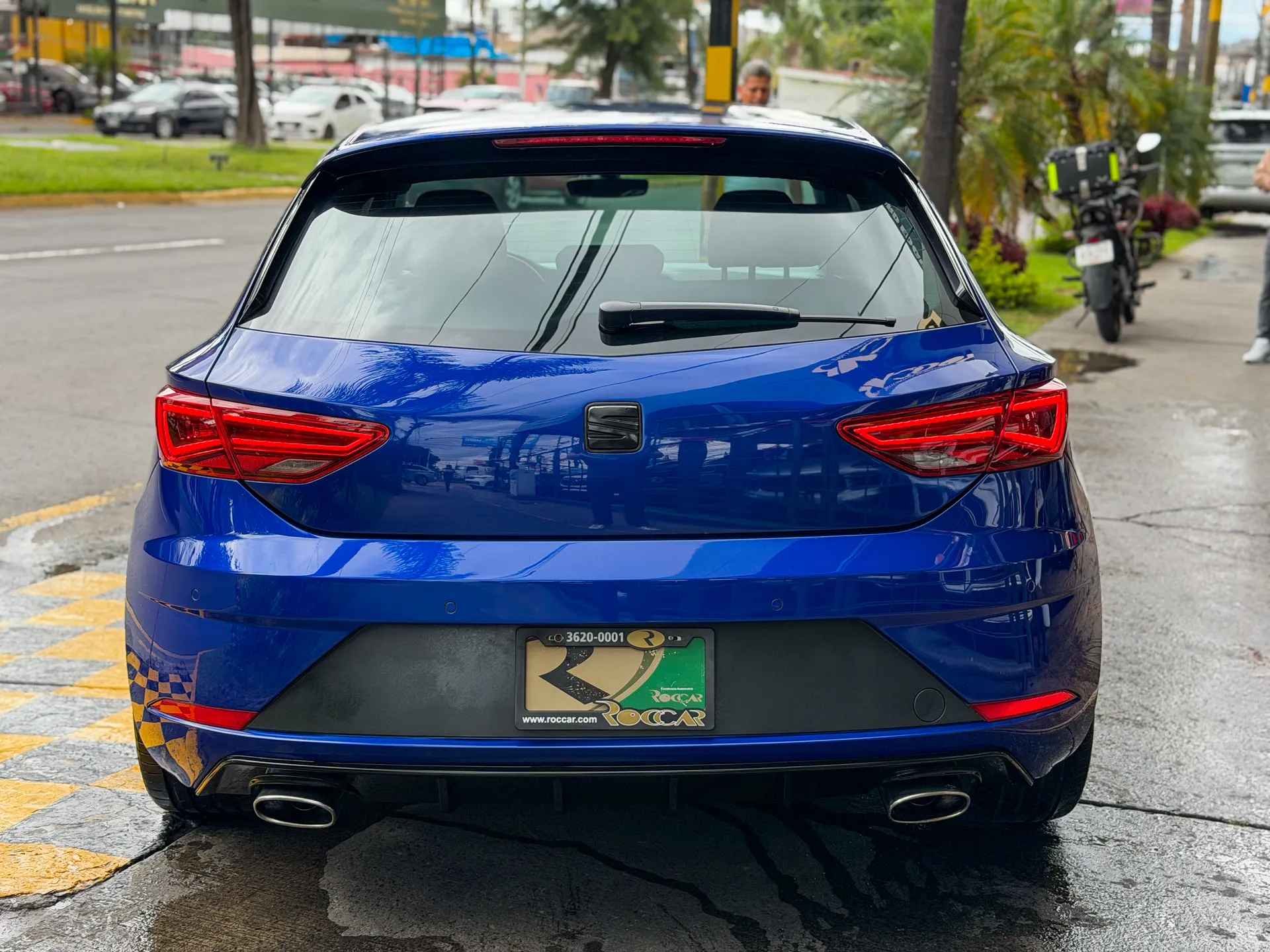 Car image 8