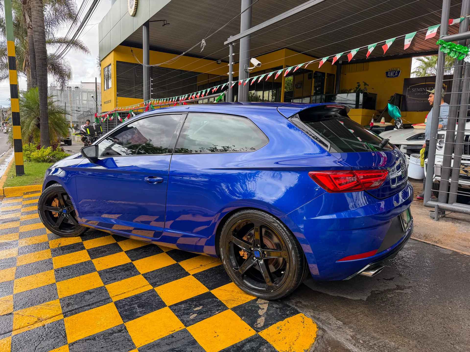 Car image 6