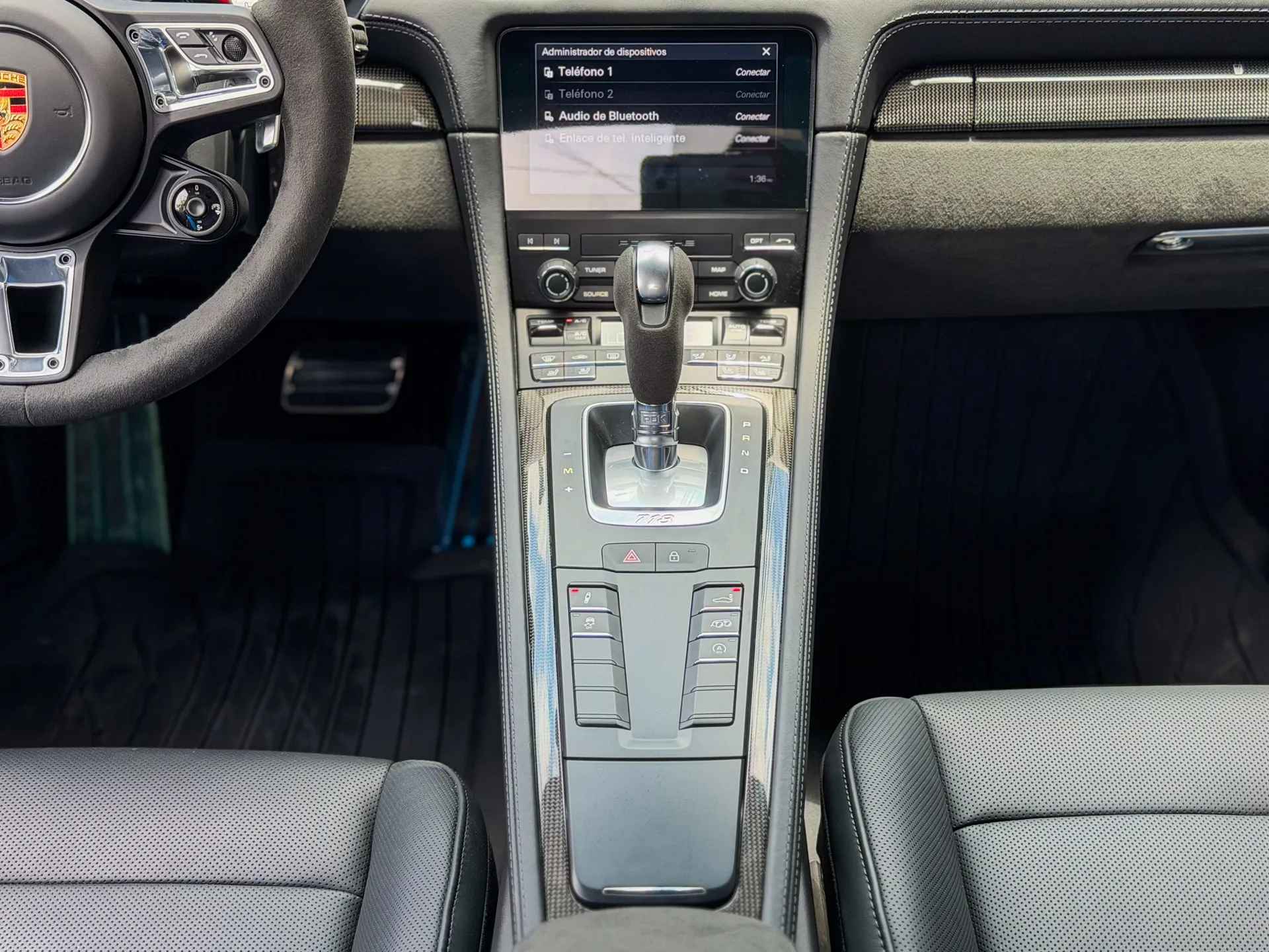Car image 24