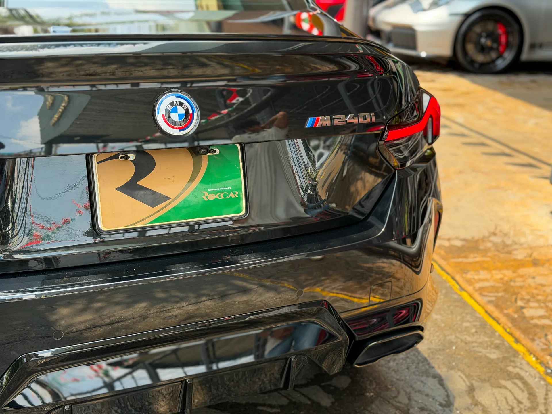 Car image 7