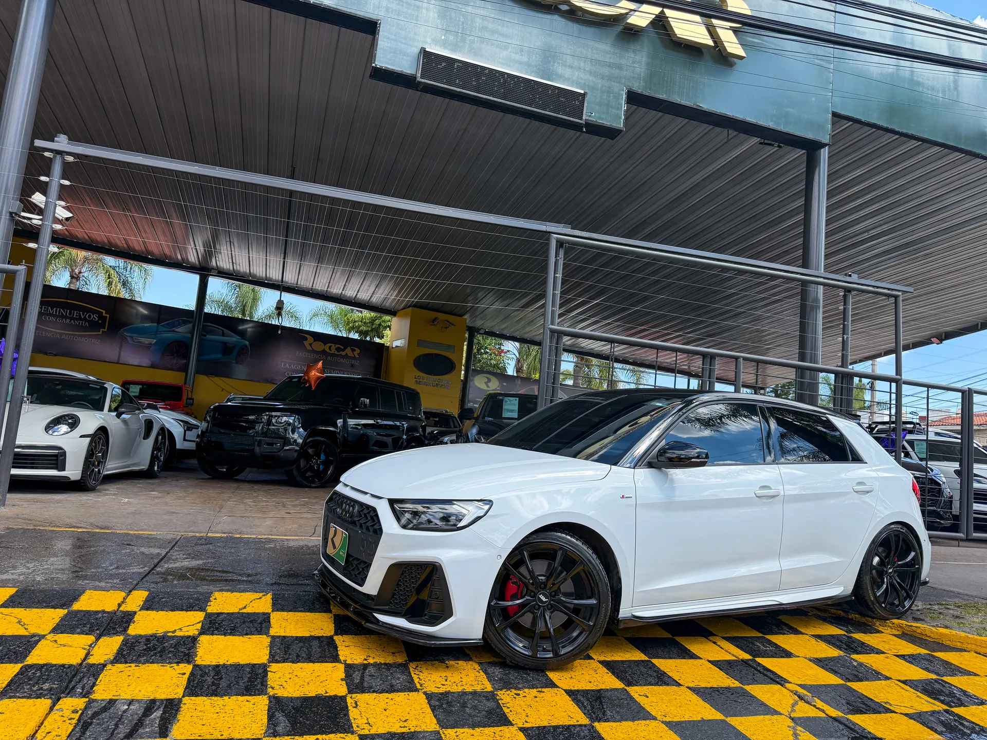 Car image 1